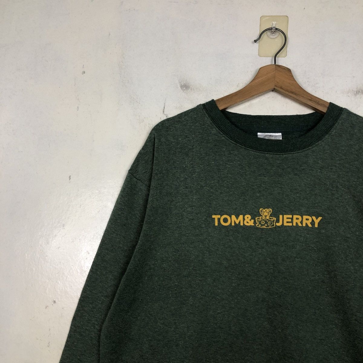 Japanese Brand 📌Vintage Sweatshirt Tom & Jerry Big Logo Size US L / EU 52-54 / 3 - 9 Thumbnail
