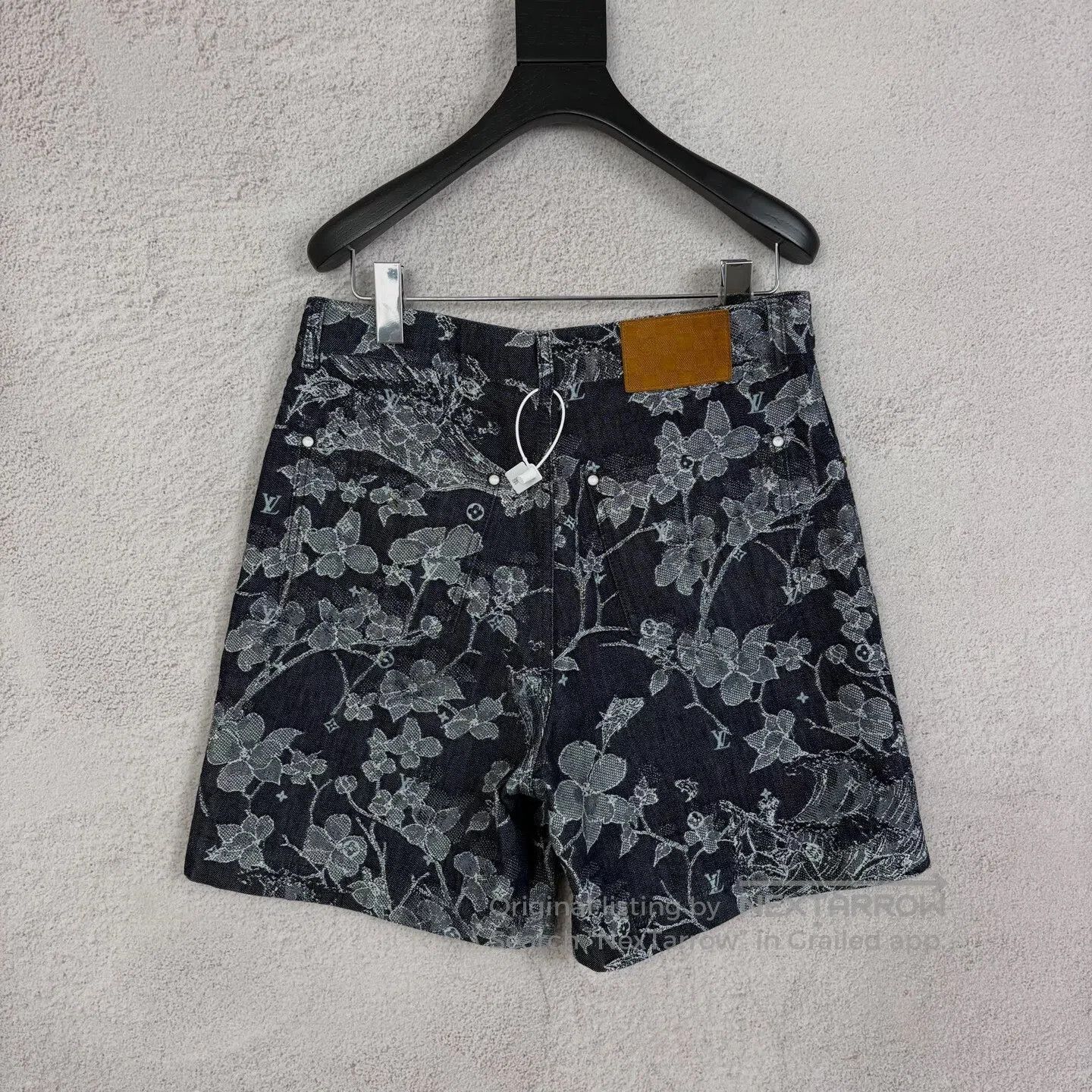 Louis Vuitton Louis Vuitton Floral embroidery logo denim shorts Size 29" - 2 Thumbnail