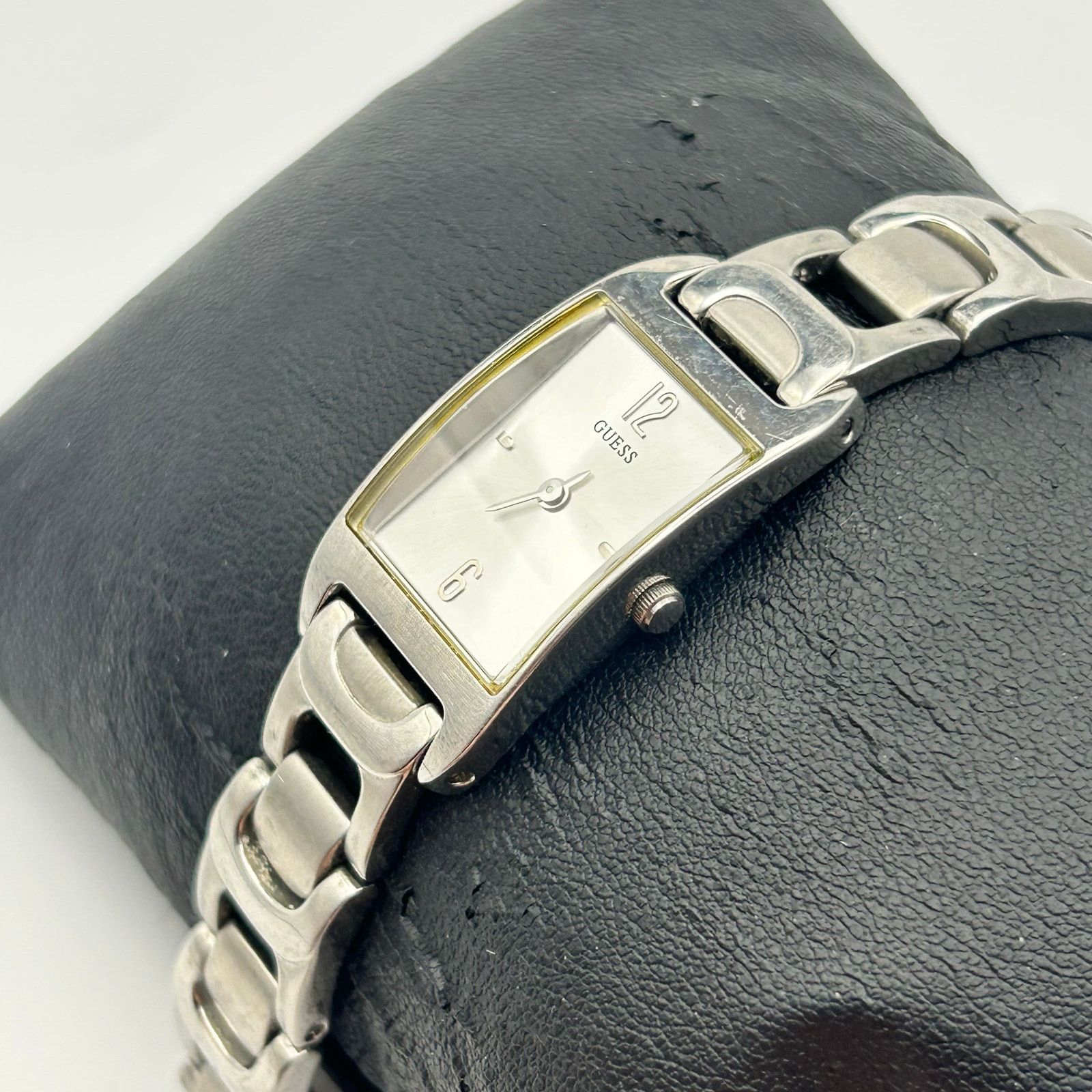 Guess Guess Silver Tone Women’s Watch Working New Battery Size ONE SIZE - 2 Thumbnail