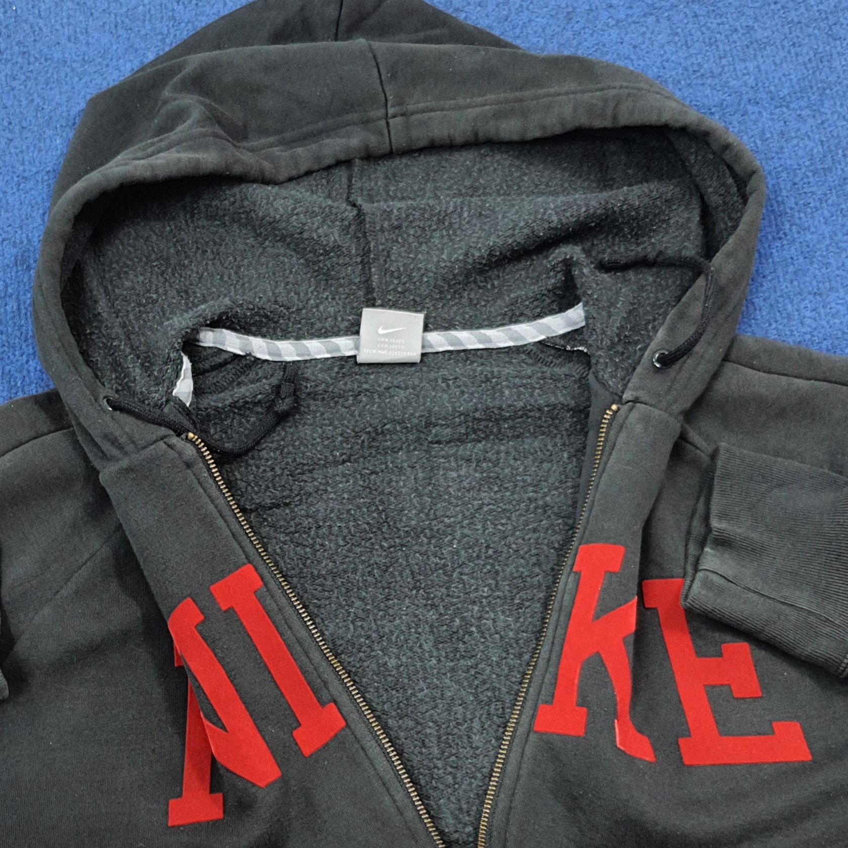 Nike Vintage Nike Spell Out Full Zip Hoodie C273N13 Size US L / EU 52-54 / 3 - 7 Thumbnail