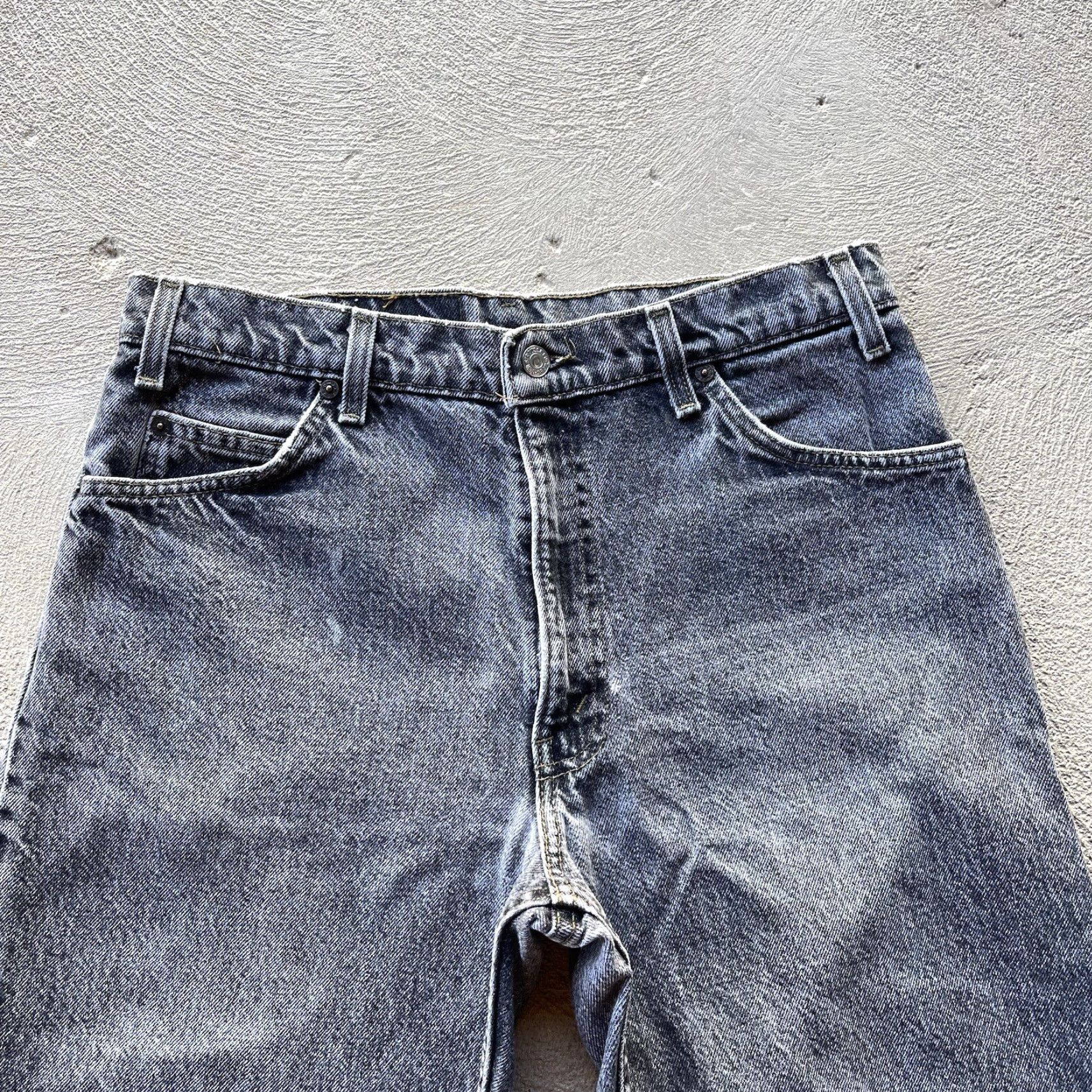 Levi's VINTAGE Levi's Jeans Men 550 Tapered Relaxed Fit 32x35 Black Denim 90s Orange Tab Logo Embroidered US Made Mens Regular Belt Loop Size US 32 / EU 48 - 6 Thumbnail