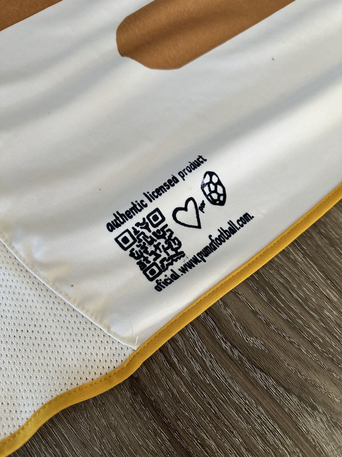 Vintage PUMAS Liga MX Soccer Jersey Size US XL / EU 56 / 4 - 4 Thumbnail