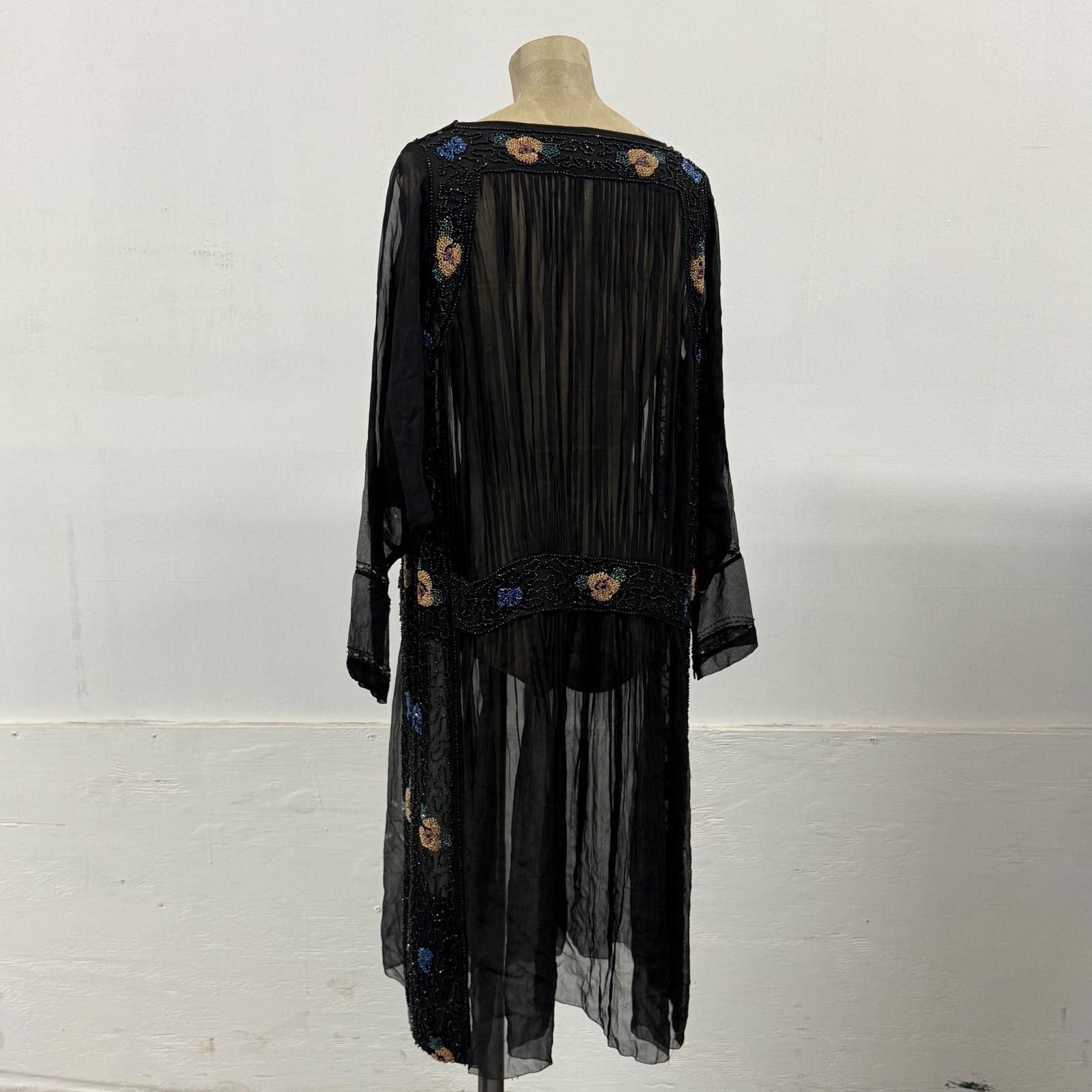 Antique Rivet Pristine Vintage Antique 20s Beaded Black Silk Flapper Dress Size S / US 4 / IT 40 - 8 Thumbnail