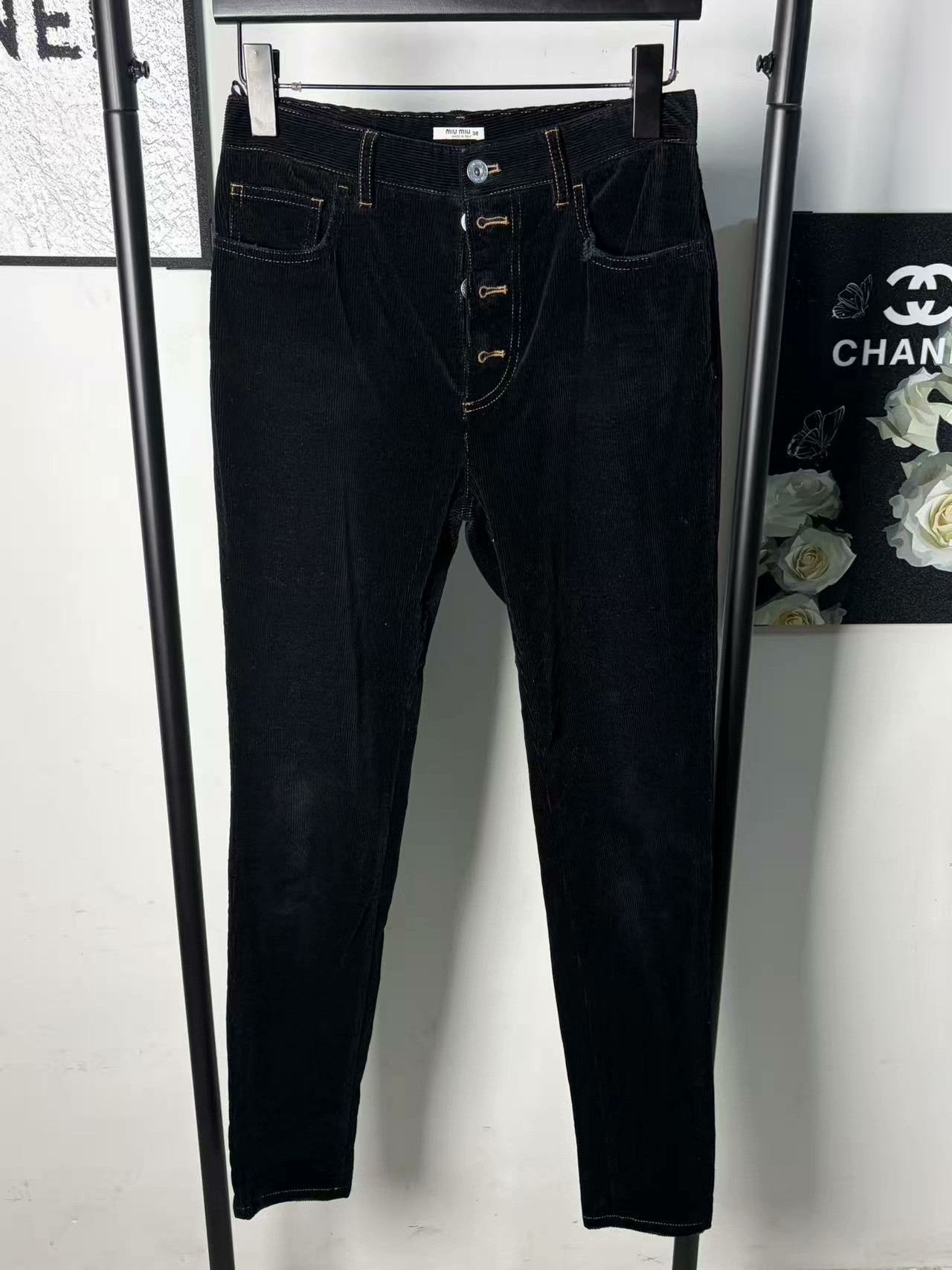 Miu Miu Miu Miu Corduroy White Pants 28 Women Size 28" / US 6 / IT 42 - 1 Thumbnail