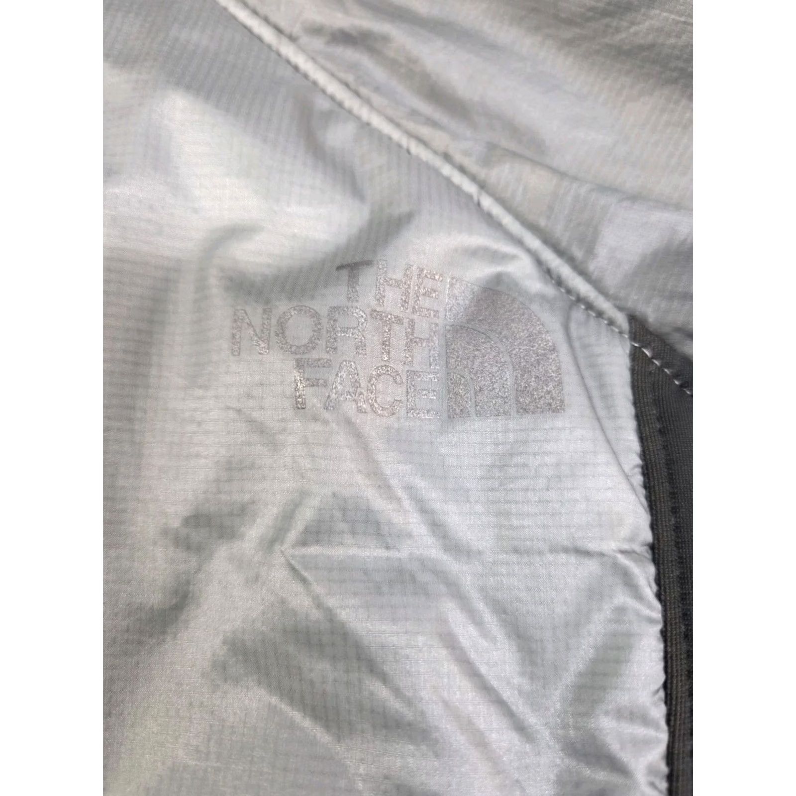 The North Face The North Face Flight Series Mens Jacket Full Zip Outdoor Nylon Blend S Gray Regular 40 in Windbreaker Hiking Walking Outdoor Clothes Mens Size US S / EU 44-46 / 1 - 6 Thumbnail