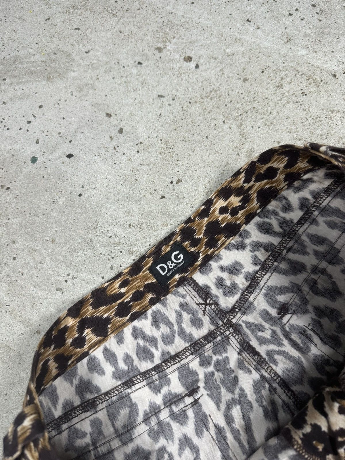 Dolce & Gabbana 2000s Dolce & Gabbana Leopard Print Baggy Cargo Pants Size 32" / US 10 / IT 46 - 11 Thumbnail