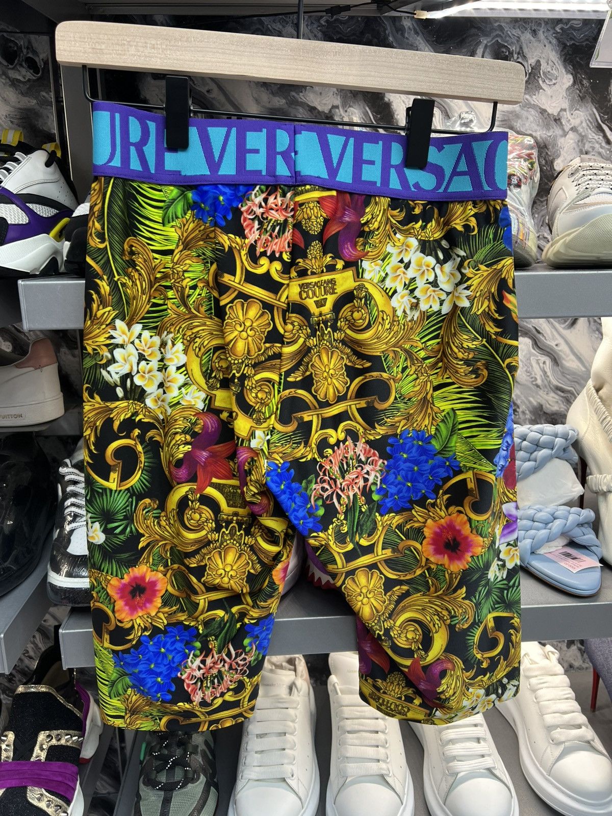 Versace Versace Tropical Shorts Size US 42 / EU 58 - 2 Thumbnail