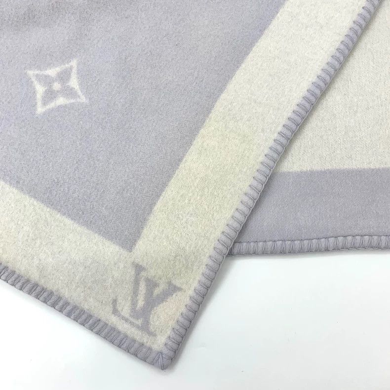 Louis Vuitton Louis Vuitton Light purple logo presbyopic full print shee Size ONE SIZE - 6 Thumbnail