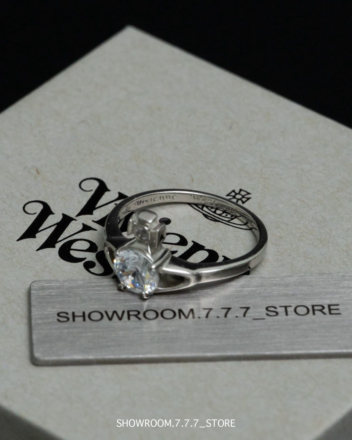 Vivienne Westwood Vivienne Westwood Reina Ring Size ONE SIZE - 7 Thumbnail