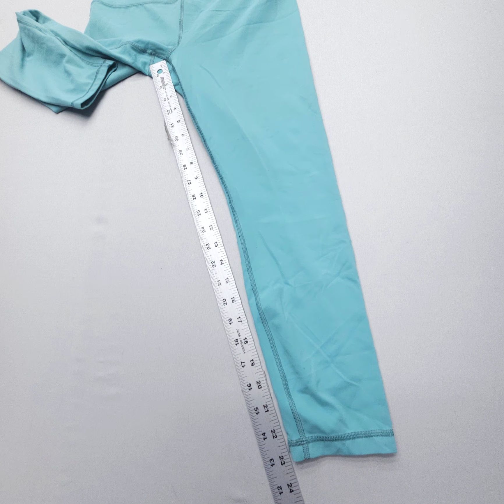 Athleta VINTAGE Athleta Elation 7/8 Tight Ultra High Rise Size Medium Light Blue Gym Yoga Sport Size ONE SIZE - 4 Thumbnail