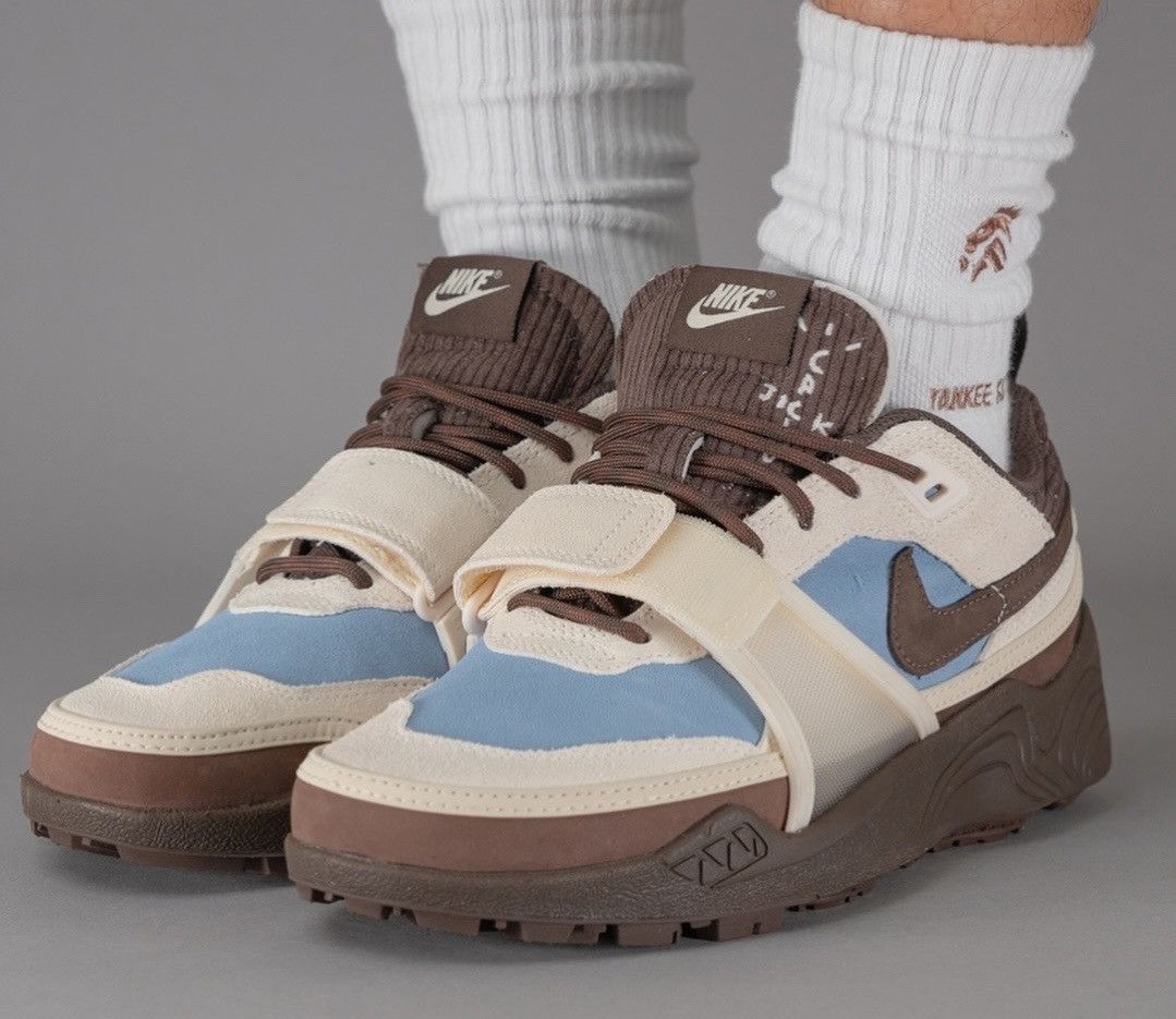 Nike × Travis Scott Travis Scott x Nike Zoom Field Jaxx Leche Blue Size US 11.5 / EU 44-45 - 5 Thumbnail