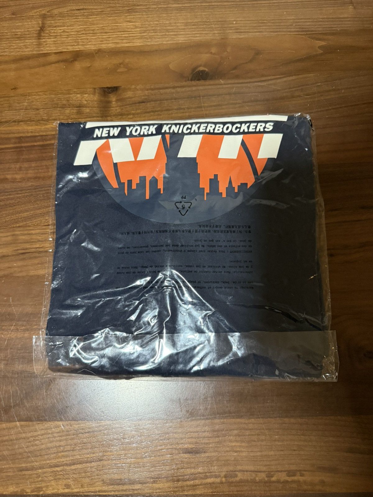 Kith Kith Knicks Knickerbockers Long Sleeve Quinn Vintage Tee XL Size US XL / EU 56 / 4 - 9 Thumbnail