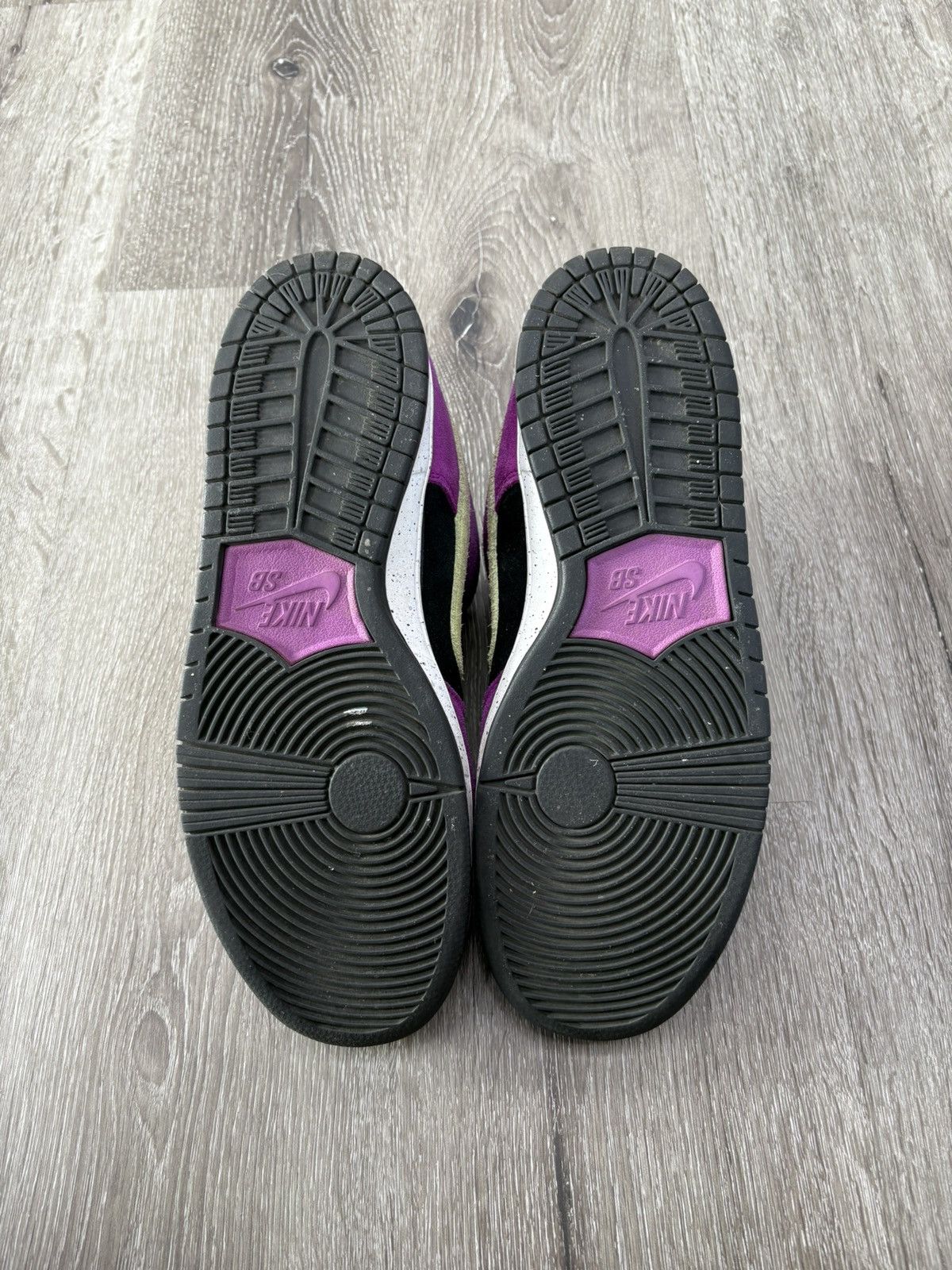 Nike Nike SB Dunk Low Pro ACG Terra “Red Plum” **PRE-OWNED** Size US 10.5 / EU 43-44 - 5 Thumbnail
