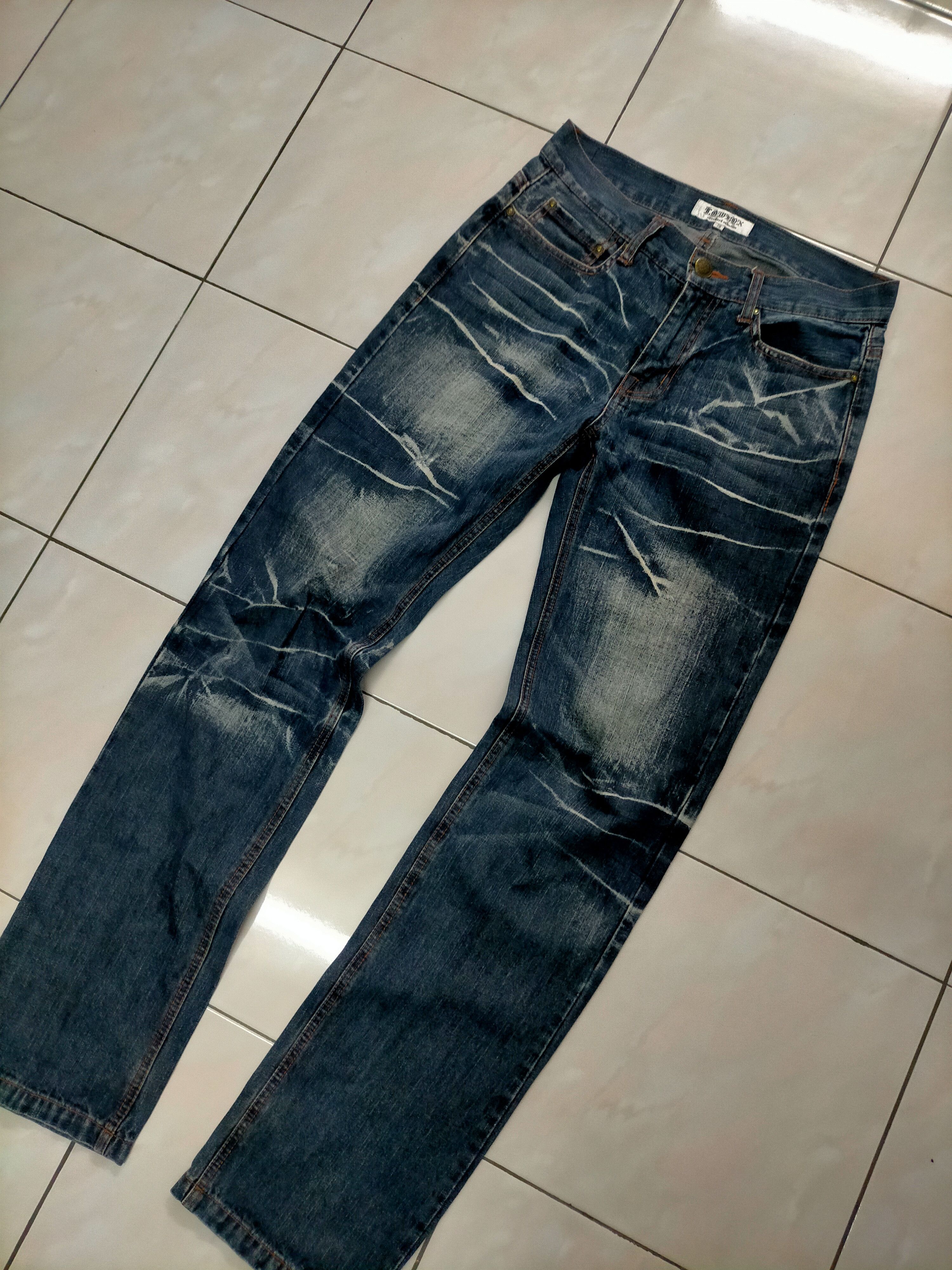 If Six Was Nine × LOWBOX × Le Grande Bleu (L.G.B.) Lowbox 2002 Mudwash Distressed Jeans Size US 30 / EU 46 - 3 Thumbnail