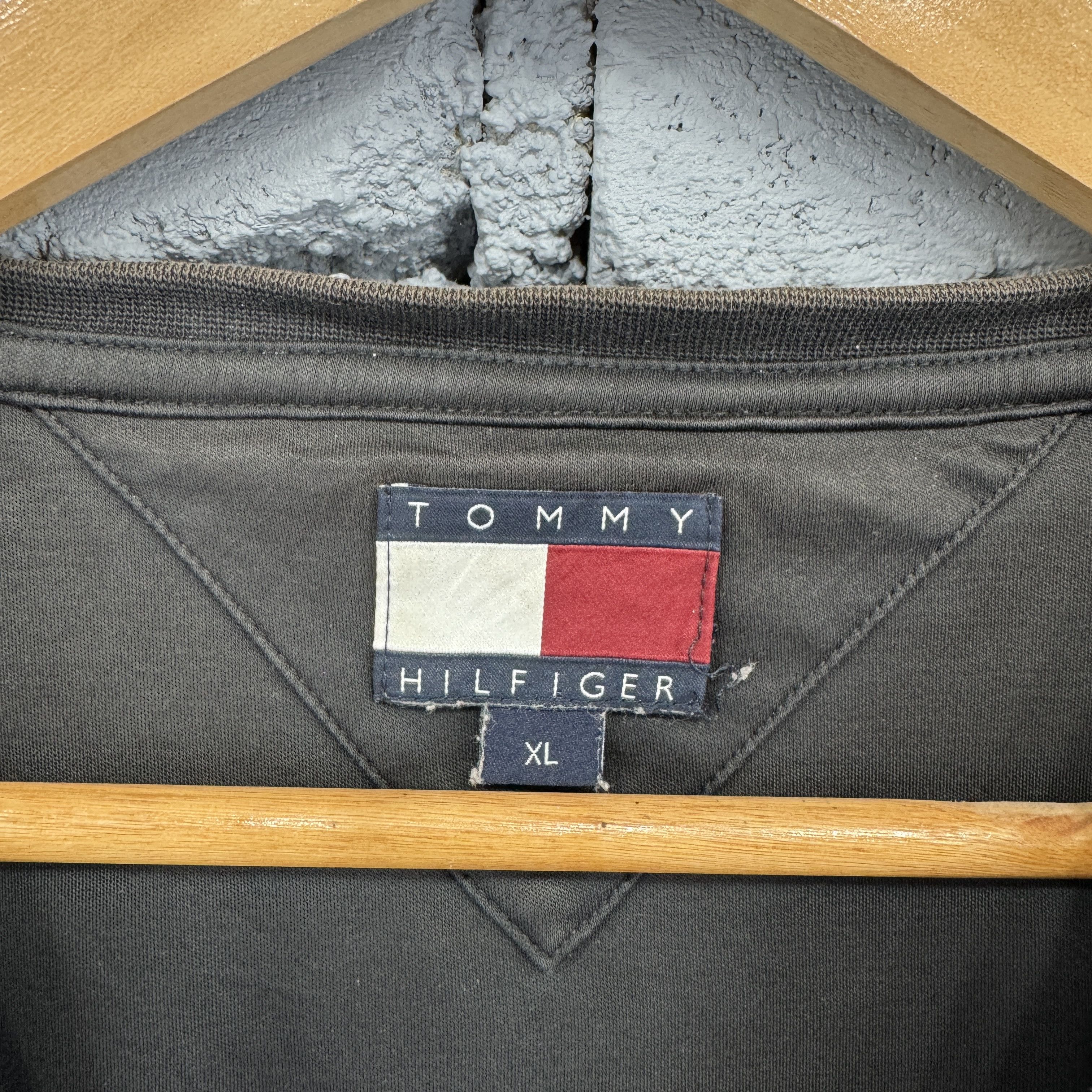 Tommy Hilfiger Rare Tommy Hilfiger "TOGETHER" Sunfaded Tshirt Size US XL / EU 56 / 4 - 4 Thumbnail