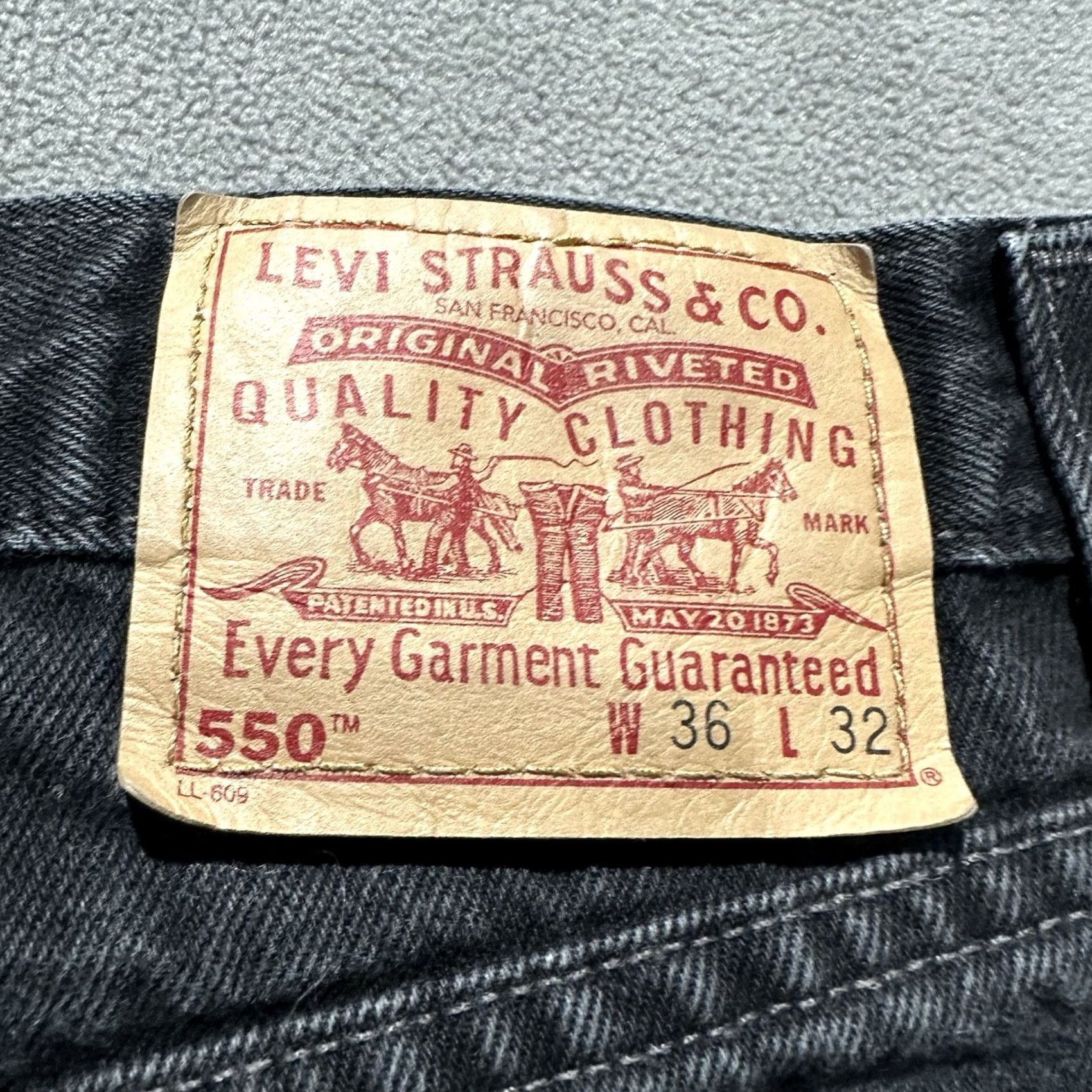 Levi's VINTAGE Levi's Jeans Mens 38x31 Black Denim 550 Relaxed Fit USA Made Size US 38 / EU 54 - 7 Thumbnail