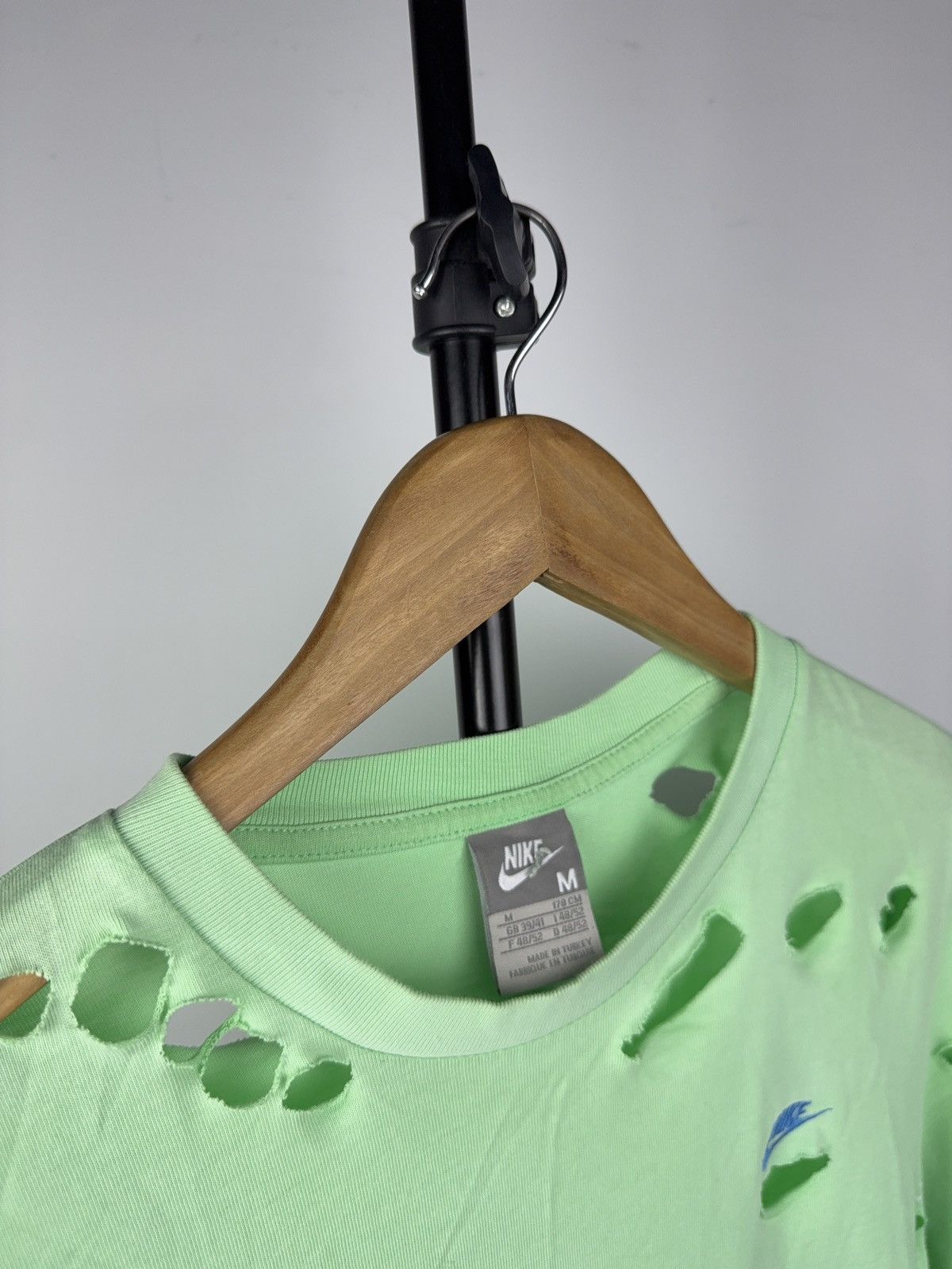 Nike 00s Distressed Nike Green Bleached Tee Y2K Destroyed Look Size US M / EU 48-50 / 2 - 3 Thumbnail
