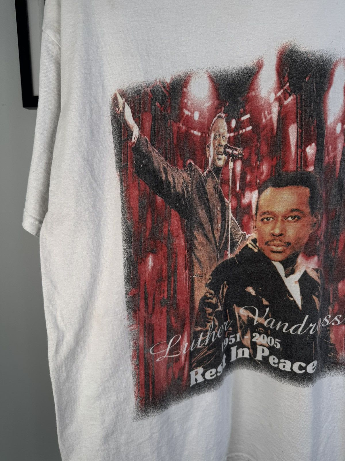 Vintage PERFECTLY FADED & WORN IN RIP LUTHER VANDROSS MEMORIAL SHIRT Size US L / EU 52-54 / 3 - 6 Thumbnail