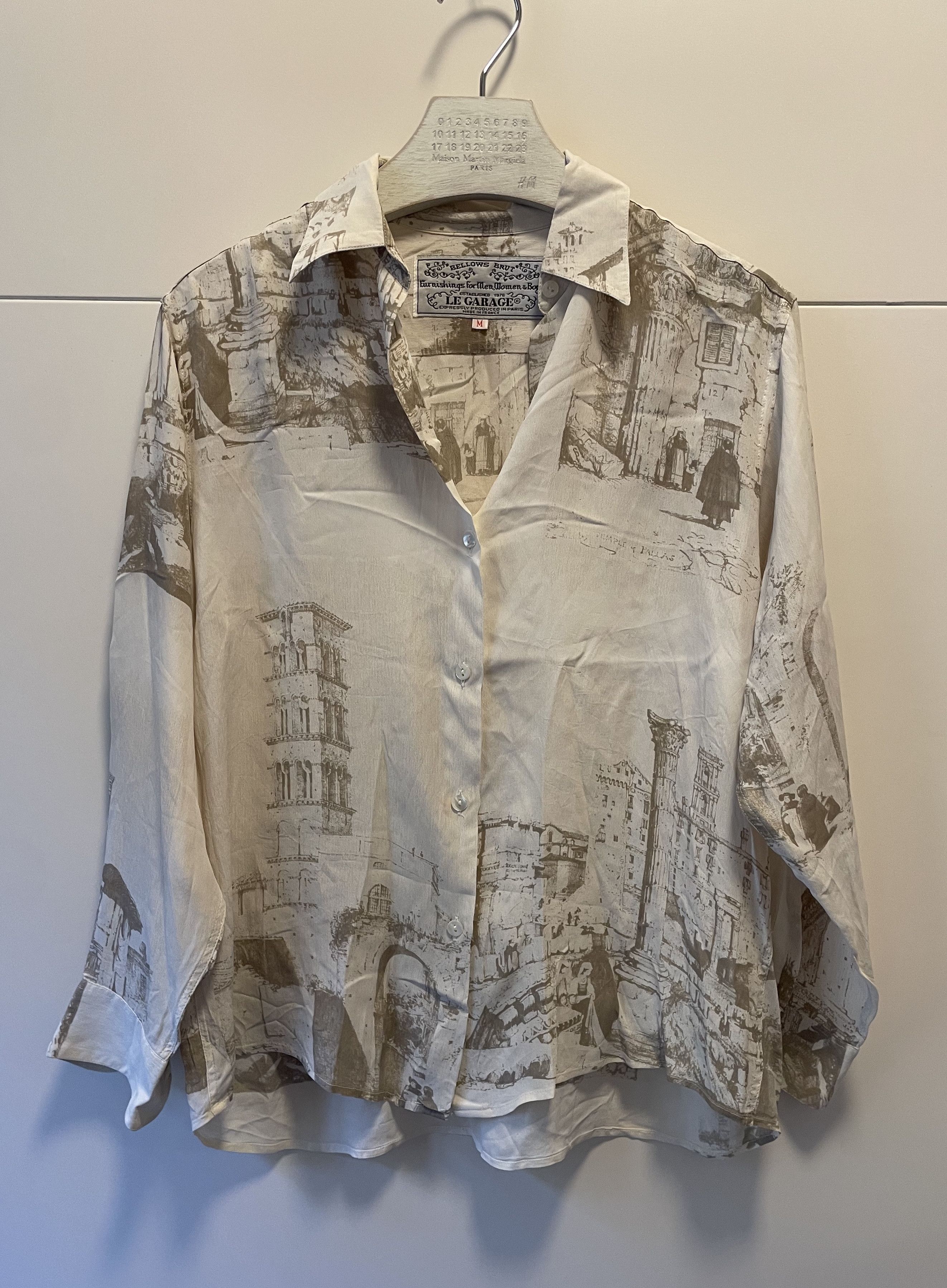 camisa de viscosa con fino estampado beige