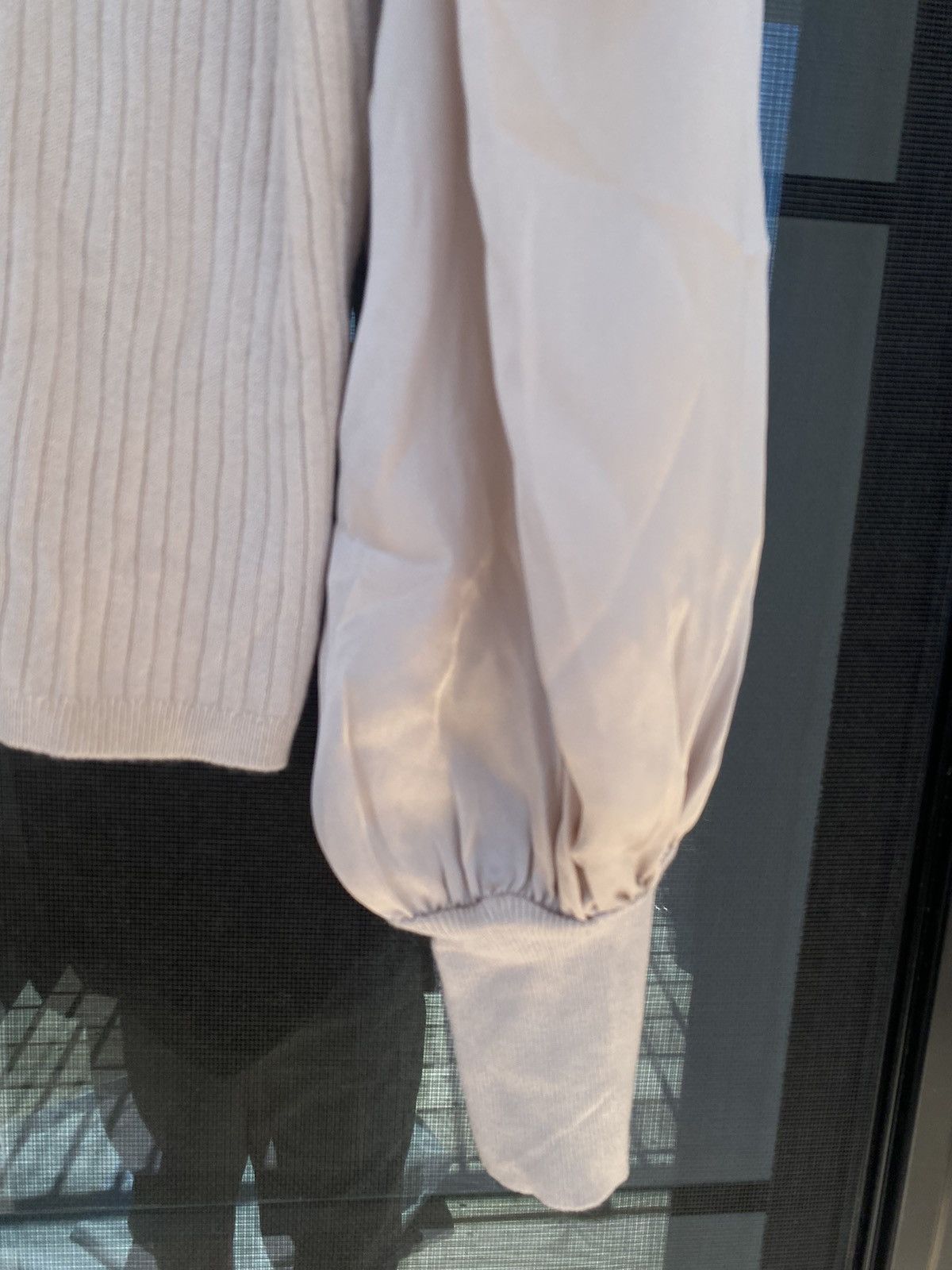 Express NWT Express Pleated Puff Lantern Satin Sleeve Knit Sweater Size L / US 10 / IT 46 - 6 Thumbnail