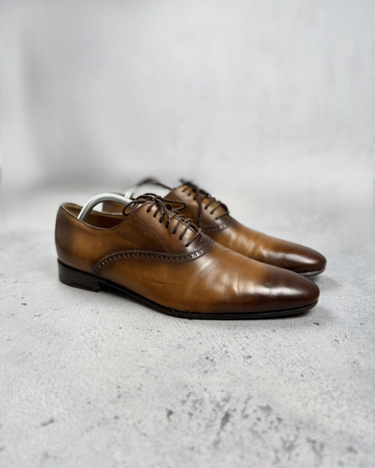 Gucci Gucci Vintage Burnished Brown Leather Oxford Dress Shoes Size US 8 / EU 41 - 1 Thumbnail