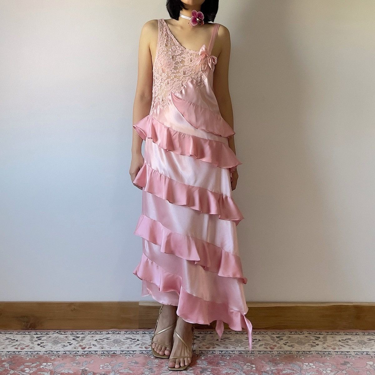 Victoria's Secret × Vintage Vintage VS Pink Ruffle Satin Dress (Small) Size S / US 4 / IT 40 - 4 Thumbnail