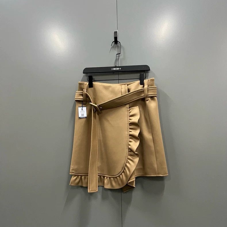 Prada Prada Pleated waistband design short skirt 2501-Nextarrow Size 26" / US 2 / IT 38 - 1 Thumbnail