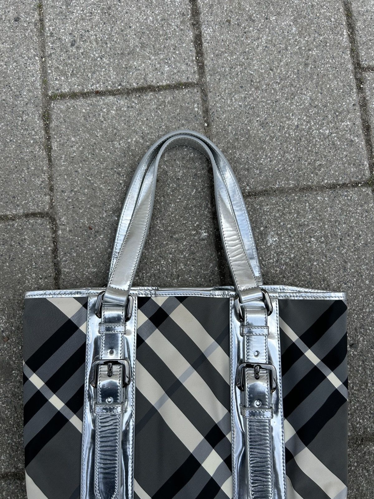 Burberry Burberry Pre-Owned Tote Bag Silver Beat Victoria Shoulder Size ONE SIZE - 16 Thumbnail