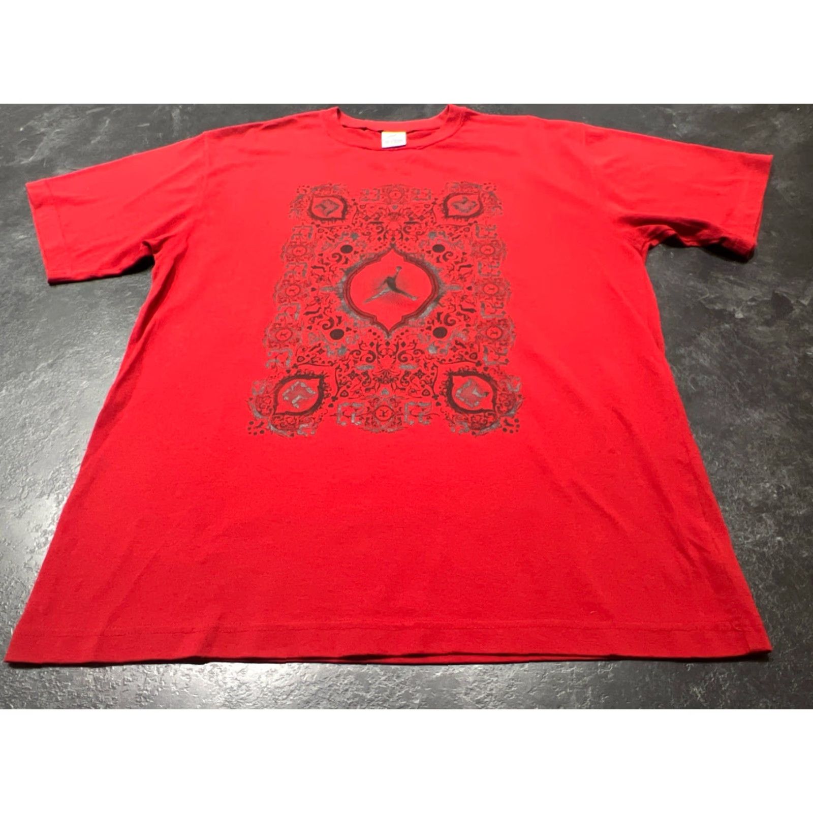 Jordan Brand JORDAN Vintage Red T-Shirt Adult Large Preowned Mens Size US L / EU 52-54 / 3 - 2 Thumbnail
