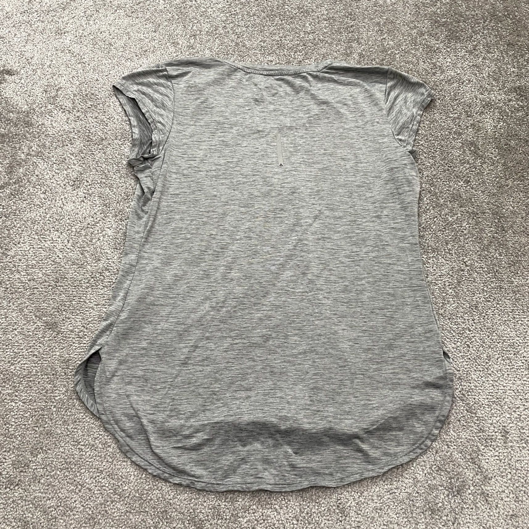 Reebok Reebok Active Top Womens Large Gray Short Sleeve Round Neck Athletic Gym Yoga Size L / US 10 / IT 46 - 2 Thumbnail