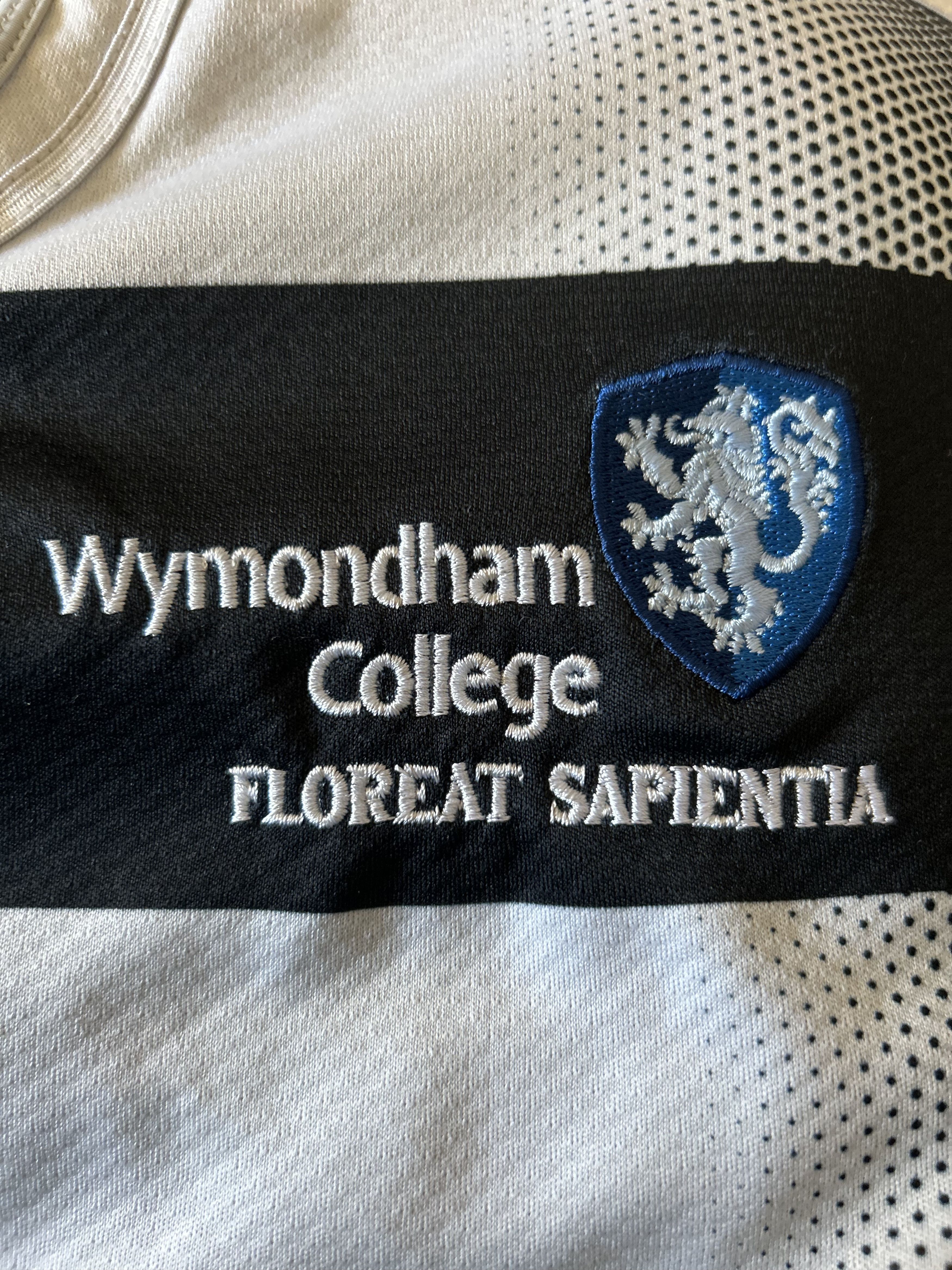 Canterbury of New Zealand Rare Rugby - Canterbury - WYMONDHAM COLLEGE - S - UNIQUE Size US S / EU 44-46 / 1 - 5 Thumbnail