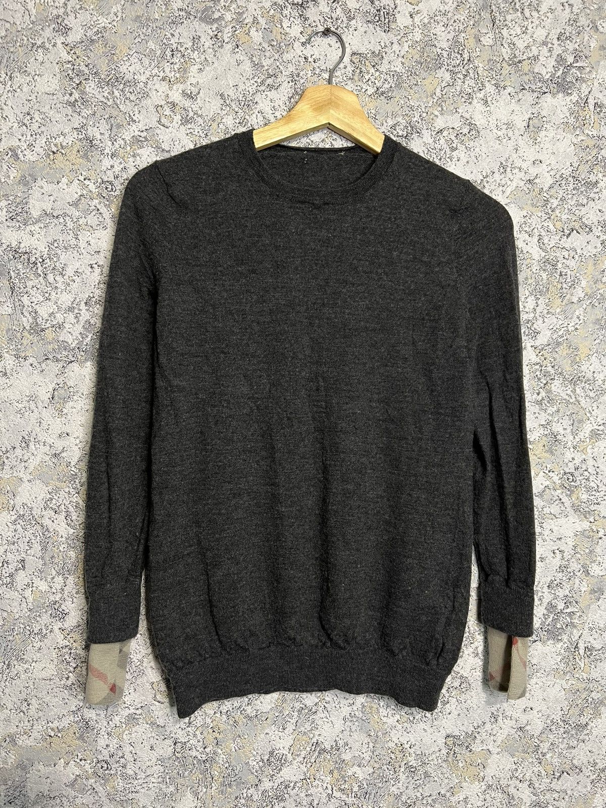 Burberry Burberry Brit Classic Gray Wool Nova Chek Sweater Size S / US 4 / IT 40 - 1 Thumbnail