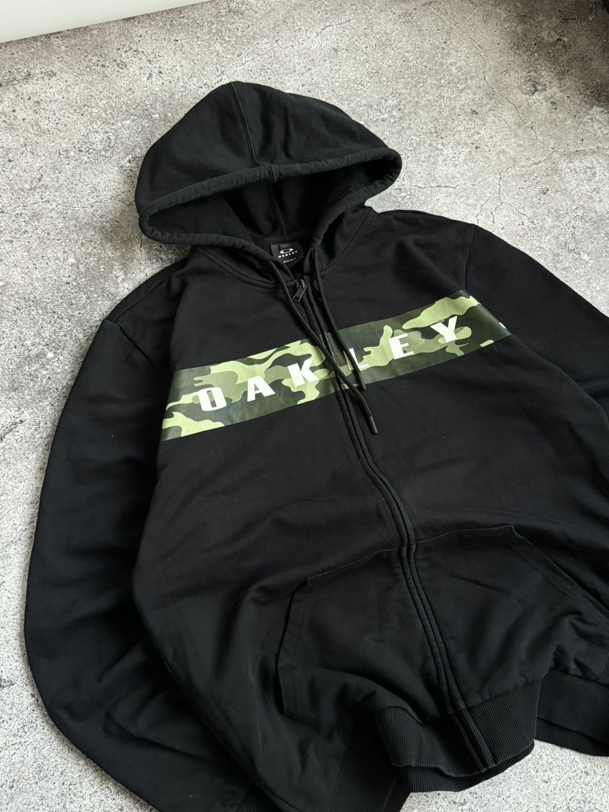 Oakley × Vintage Vintage Oakley outdoor Y2K oversized camo zip hoodie Size US L / EU 52-54 / 3 - 4 Thumbnail