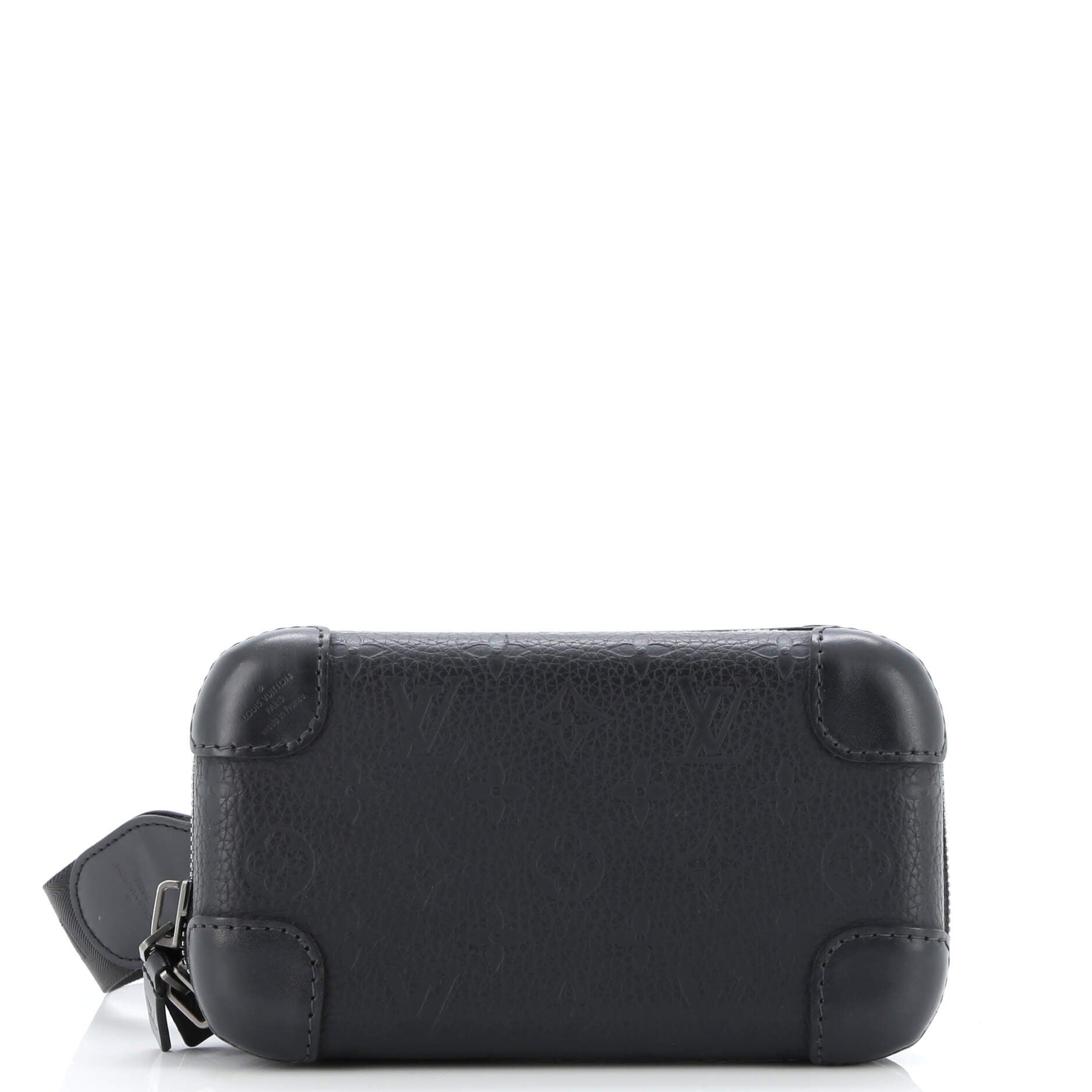 Louis Vuitton Horizon Clutch Size ONE SIZE - 1 Thumbnail