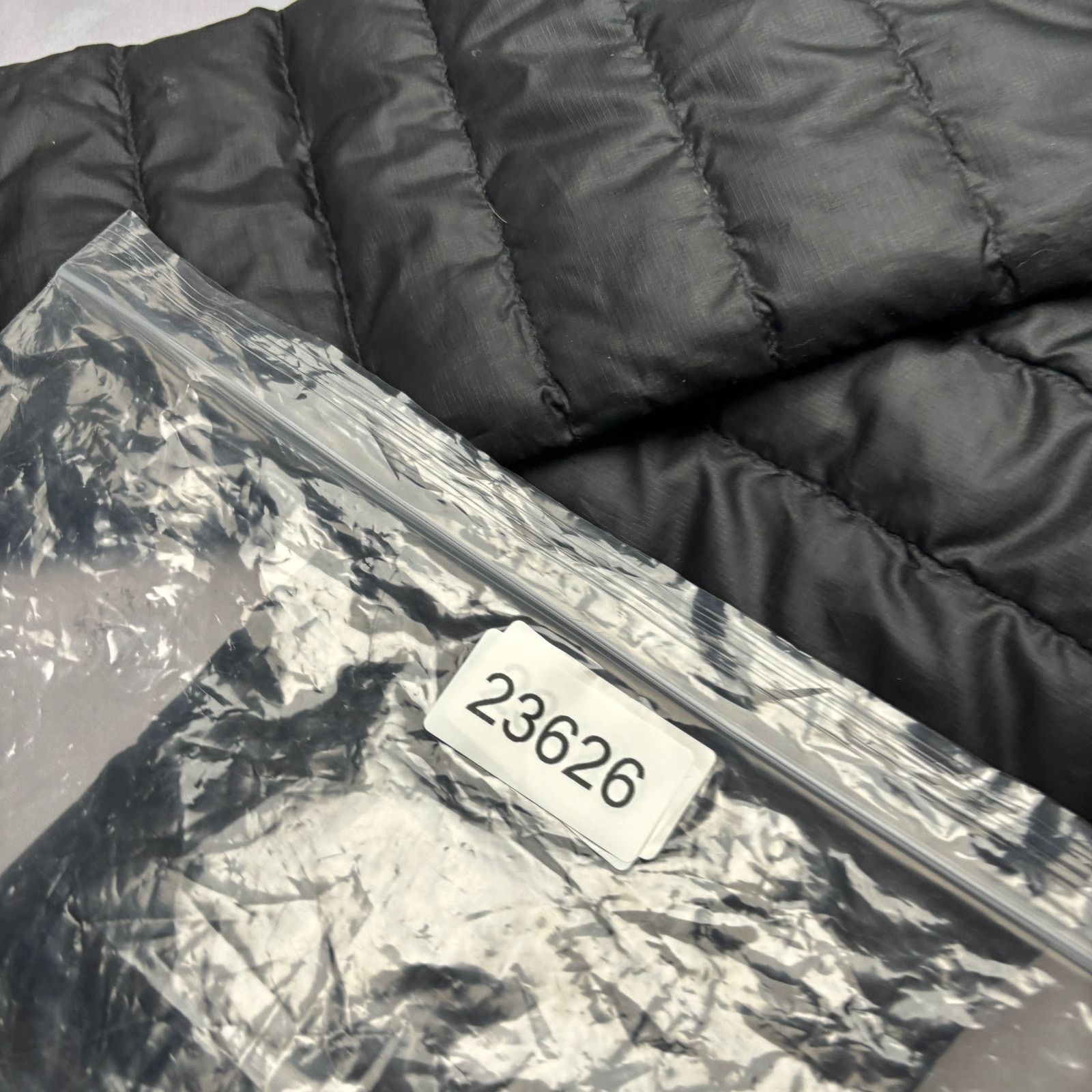 Patagonia Girls S2 HBO Cast Crew Patagonia Down Jacket Sm Lena Dunham Size S / US 4 / IT 40 - 10 Thumbnail