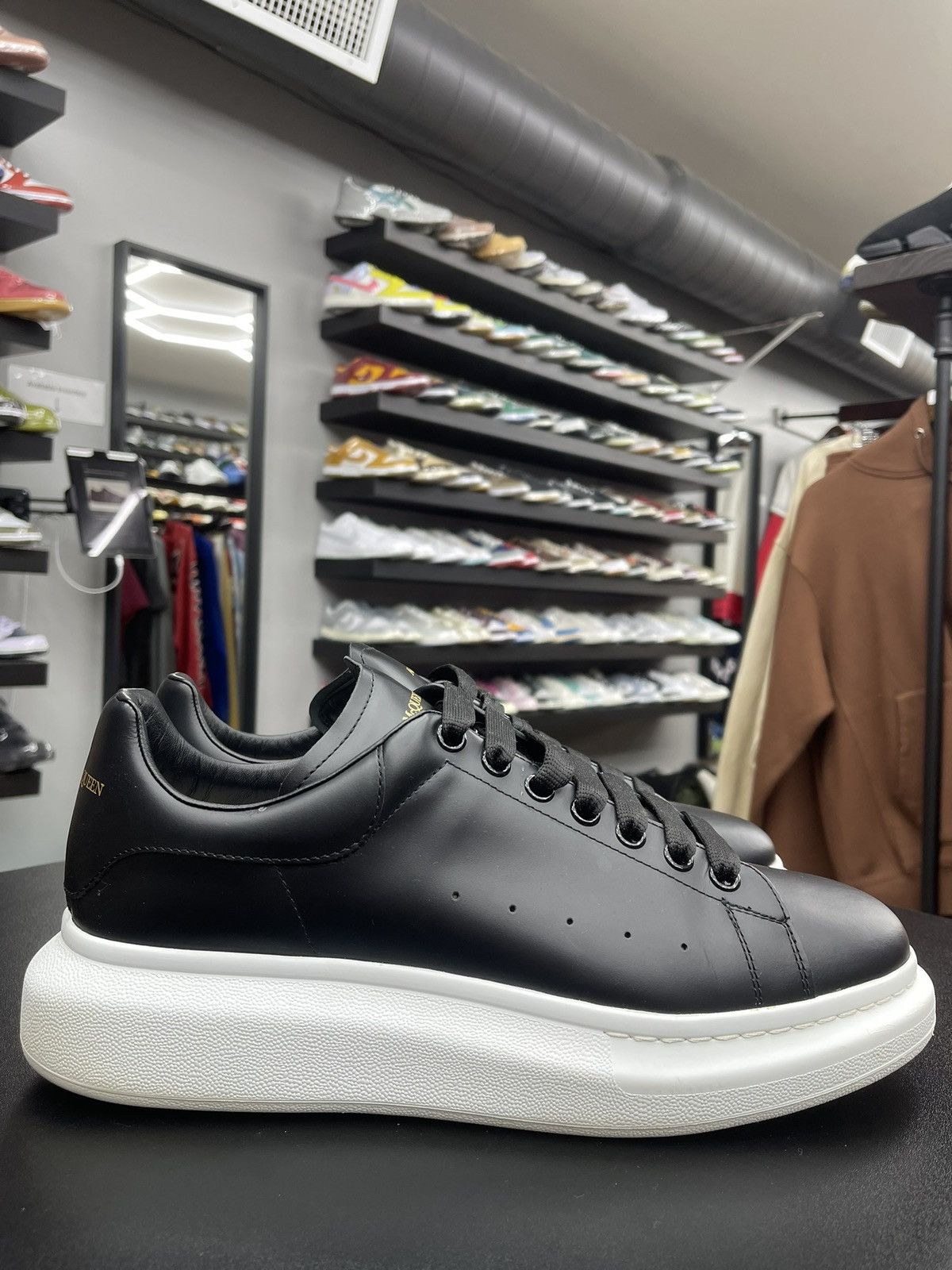 Alexander McQueen Size 13US/46EU - Alexander McQueen Oversized Black Size US 13 / EU 46 - 3 Thumbnail