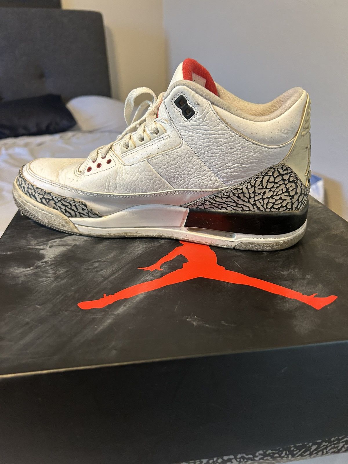 Jordan Brand White Cement Jordan 3 Size 11 Size US 11 / EU 44 - 7 Thumbnail