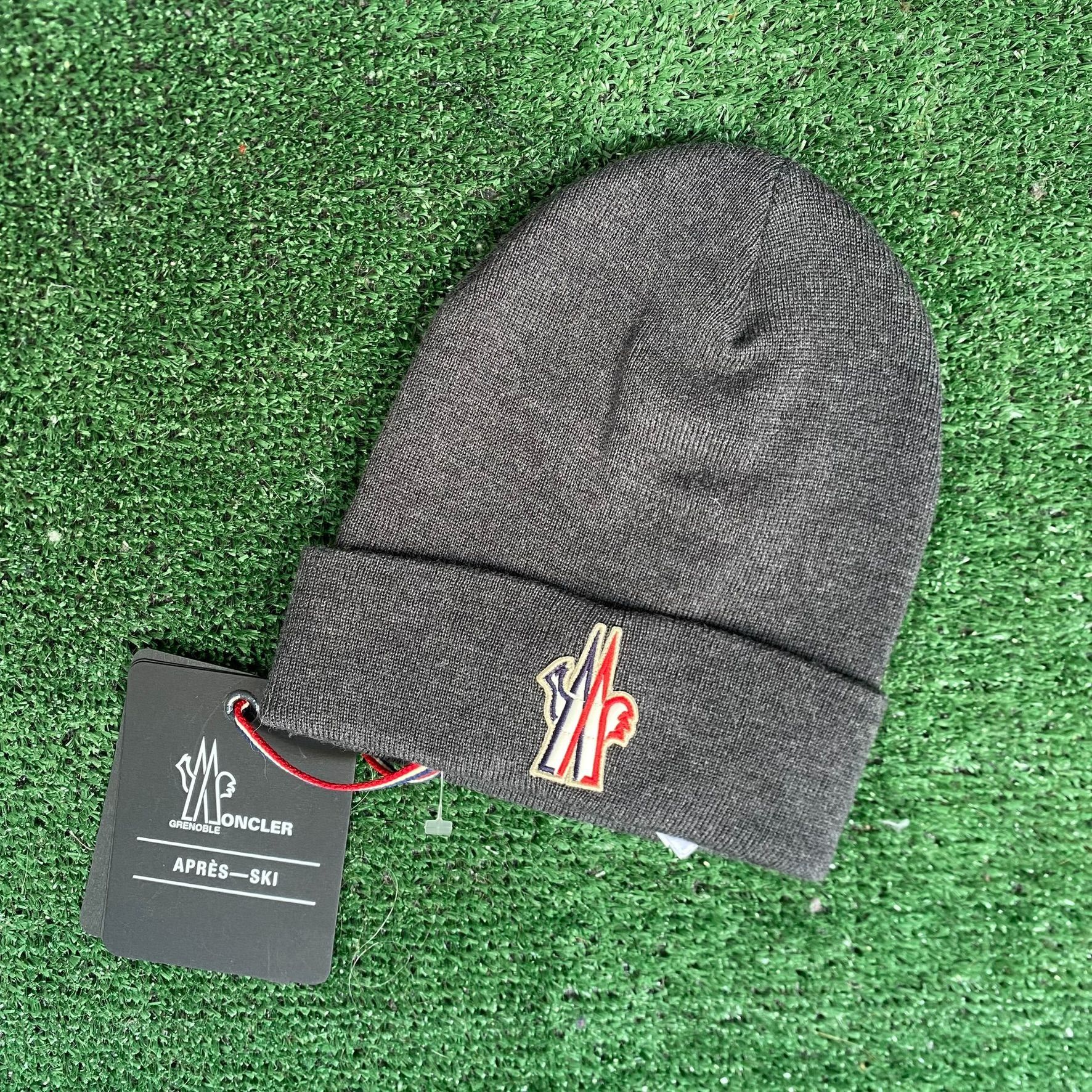 Moncler Moncler Grenoble Logo Knit Beanie Gray Virgin Wool Ski Hat Size ONE SIZE - 1 Thumbnail