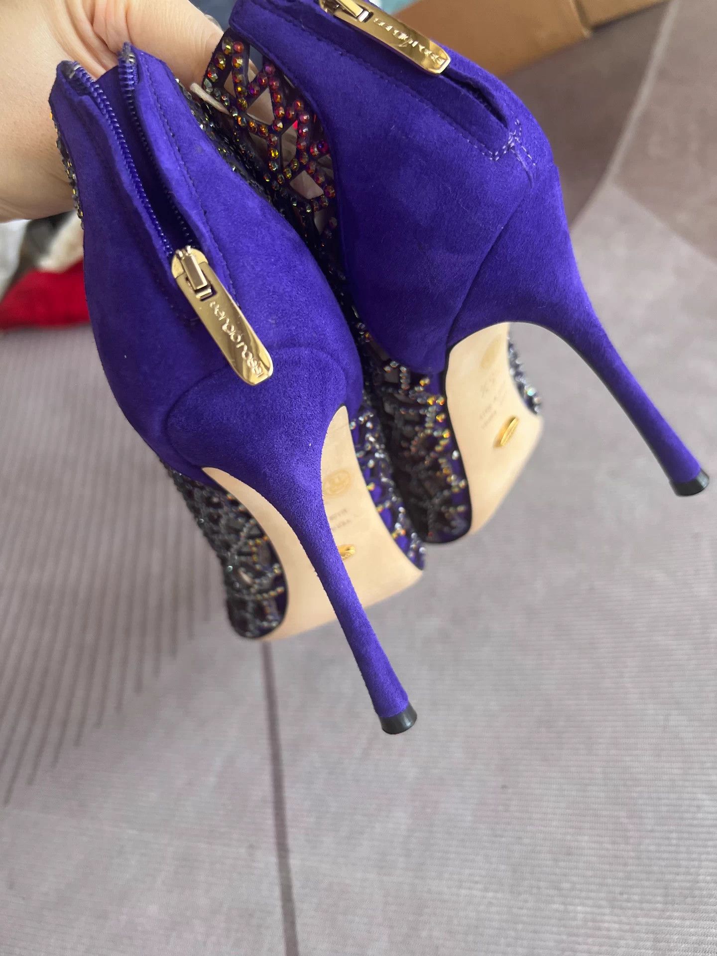 Sergio Rossi Sergio Rossi Pave Crystal Heels 35.5 With Box Size US 4.5 / IT 34.5 - 5 Thumbnail