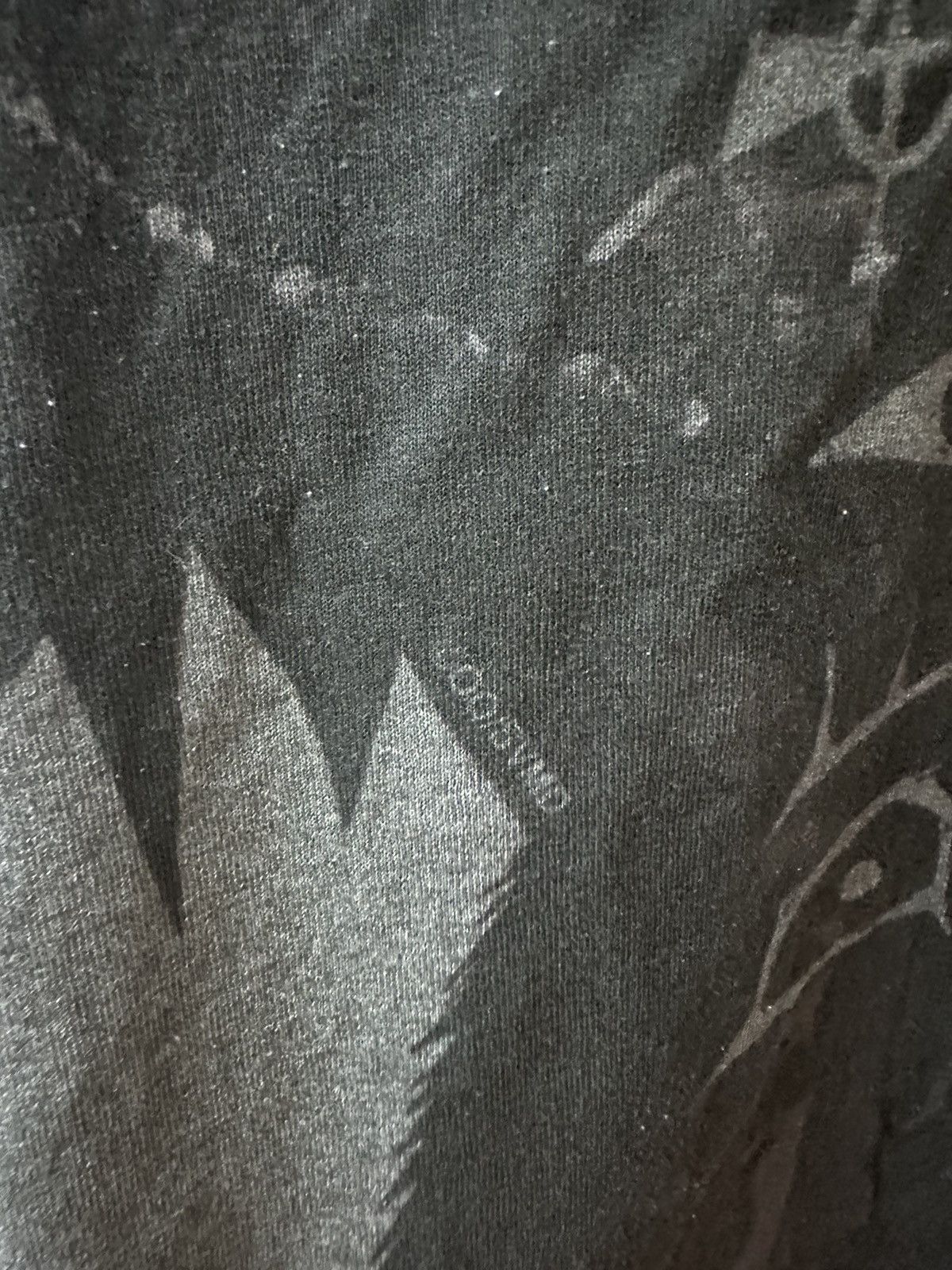 Anime × Vintage Super Rare! Vintage Y2K Deathnote AOP Ryuk and L tee Size US XXL / EU 58 / 5 - 4 Thumbnail