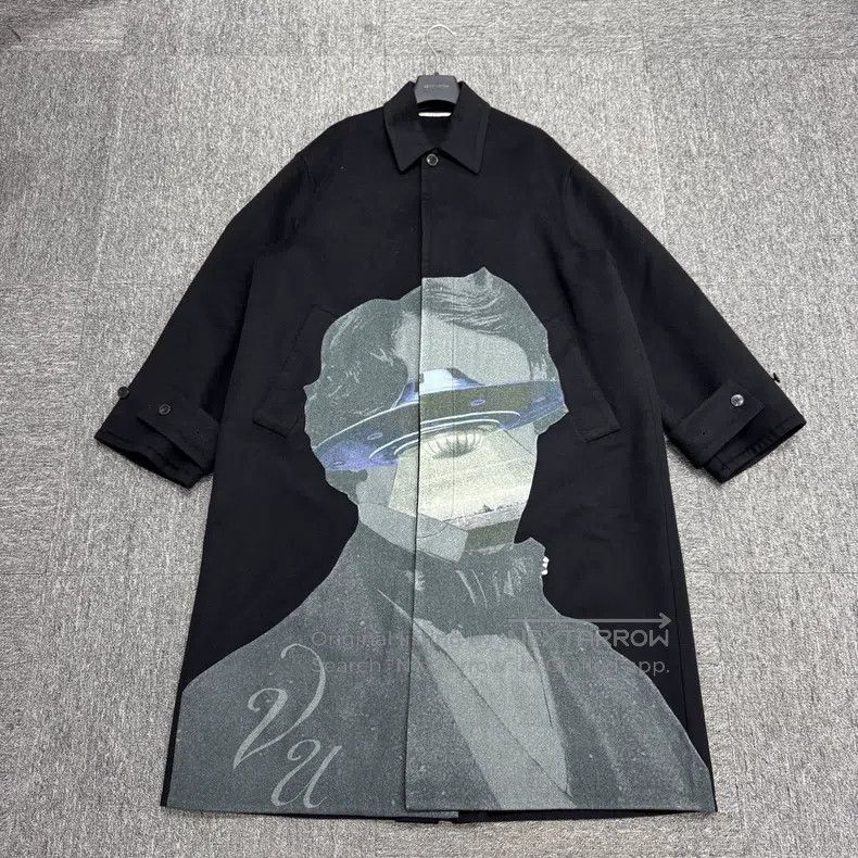 Valentino Valentino UFO figure print cashmere coat Size M / US 6-8 / IT 42-44 - 1 Thumbnail
