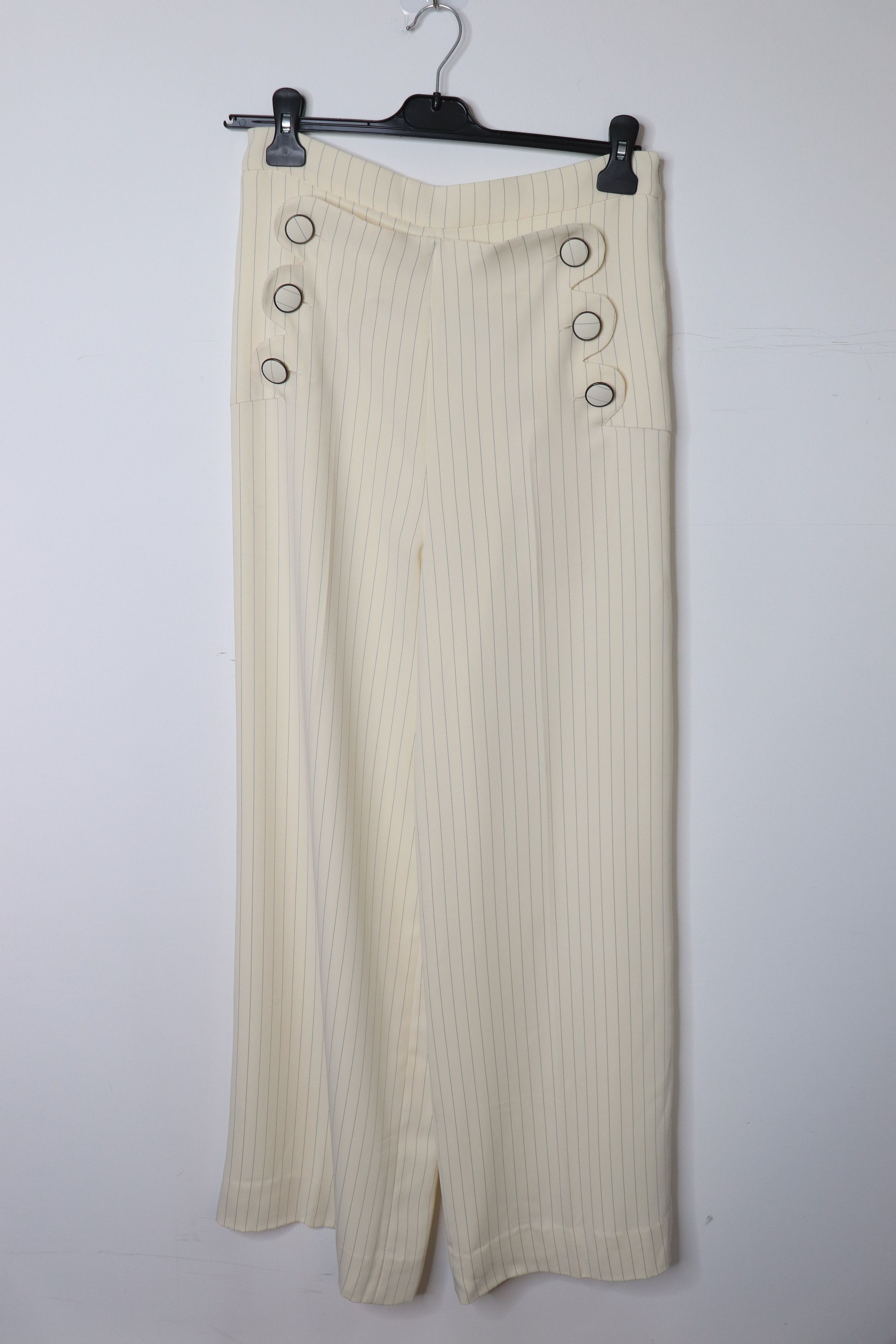 Other Cream scallop-button trousers - UK 14 Size 32" / US 10 / IT 46 - 1 Thumbnail