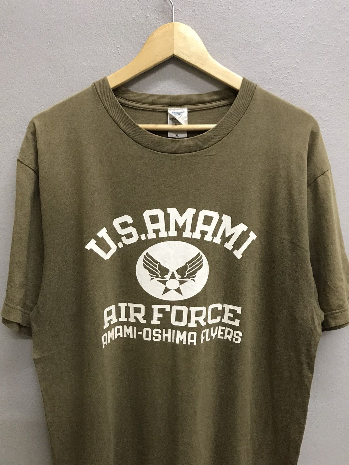 Vintage VINTAGE U.S. AMAMI AIRFORCE MILITARY TSHIRT Size US L / EU 52-54 / 3 - 4 Thumbnail