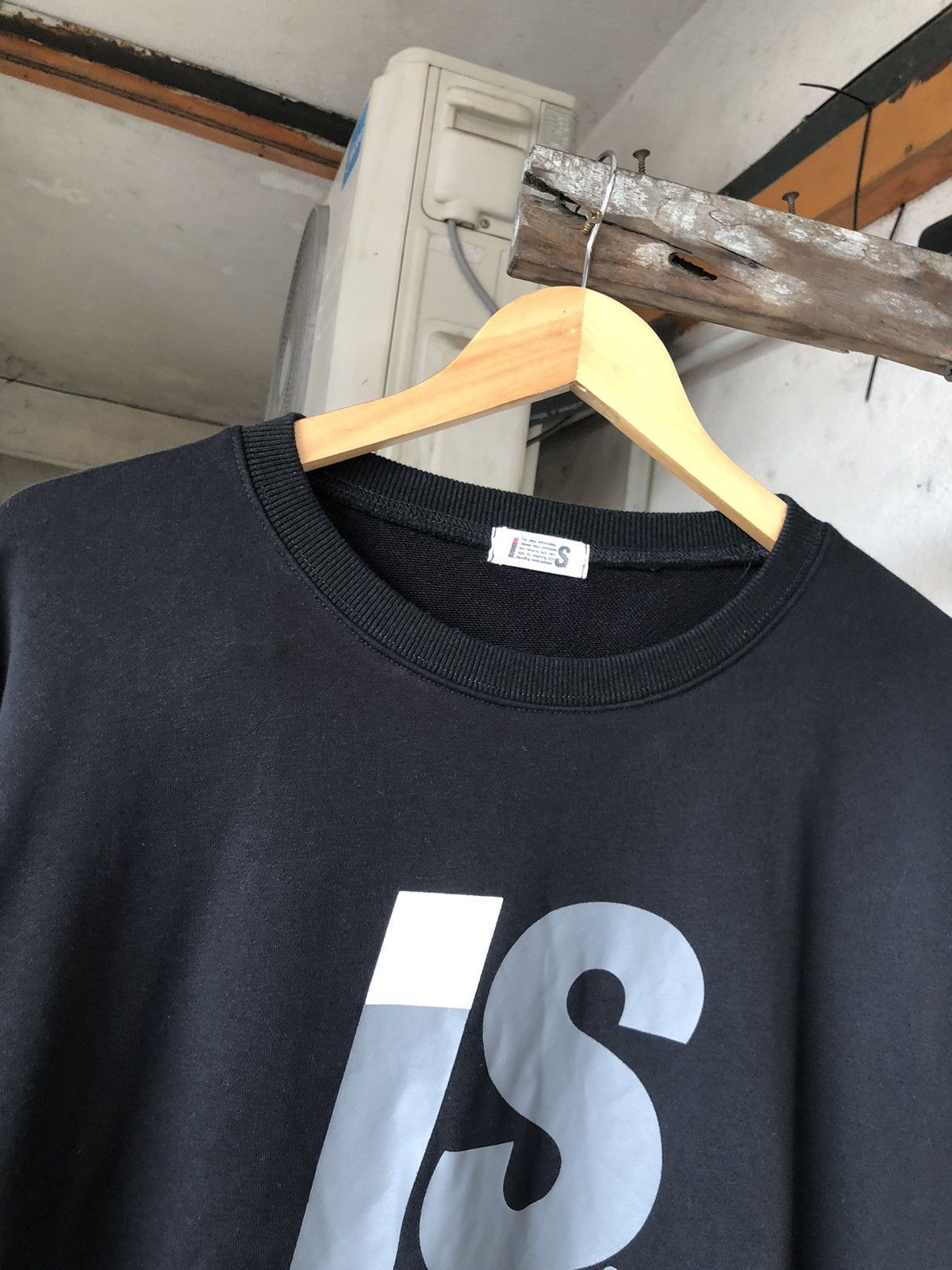 Issey Miyake Nice Piece❗️Issey Miyake Big Logo I.S Crewneck Sweatshirt Size US S / EU 44-46 / 1 - 7 Thumbnail