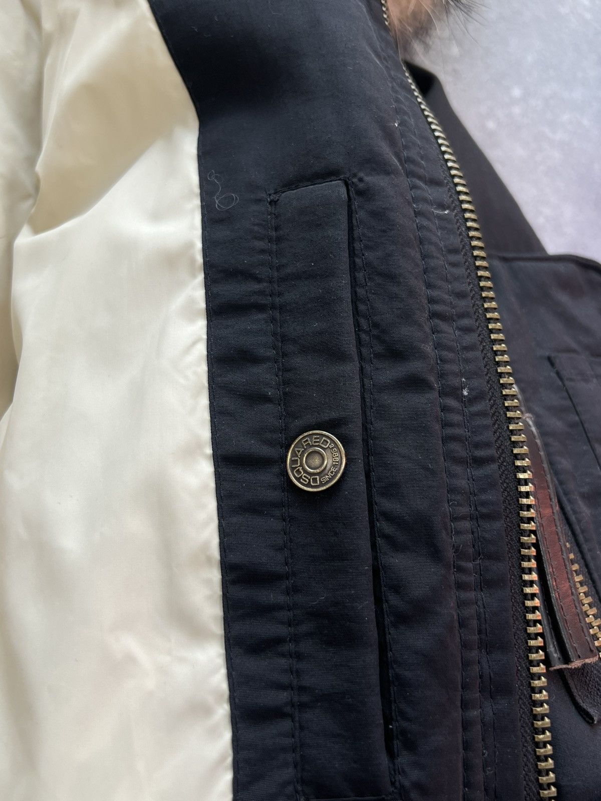 Dsquared2 Rare Vintage DSQUARED2 Short Bomber Down Y2K Avant Garde Size US M / EU 48-50 / 2 - 12 Thumbnail