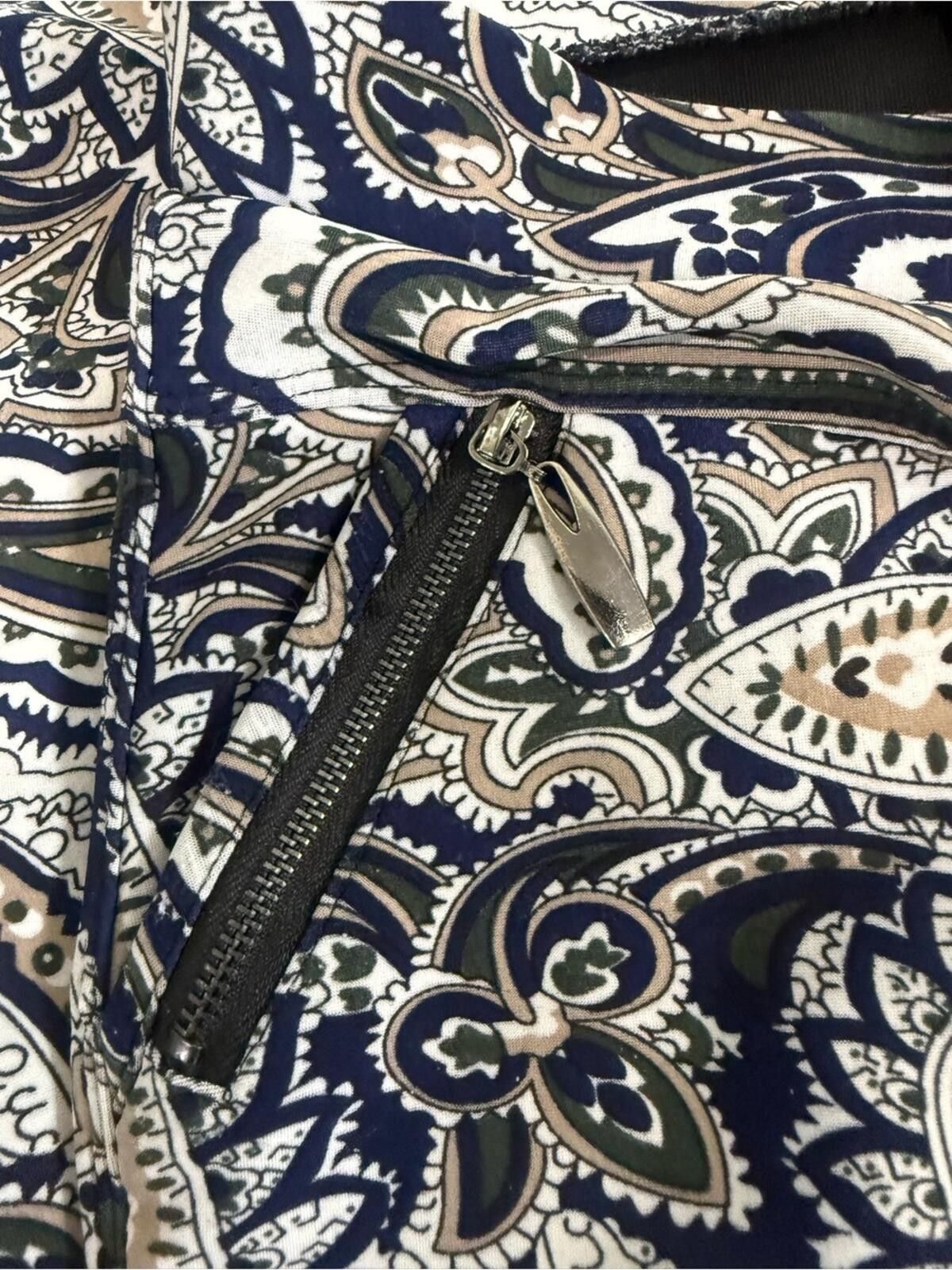 Other Coco + Carmen Navy, Cream and Olive Paisley Leggings Size 32" / US 10 / IT 46 - 4 Thumbnail