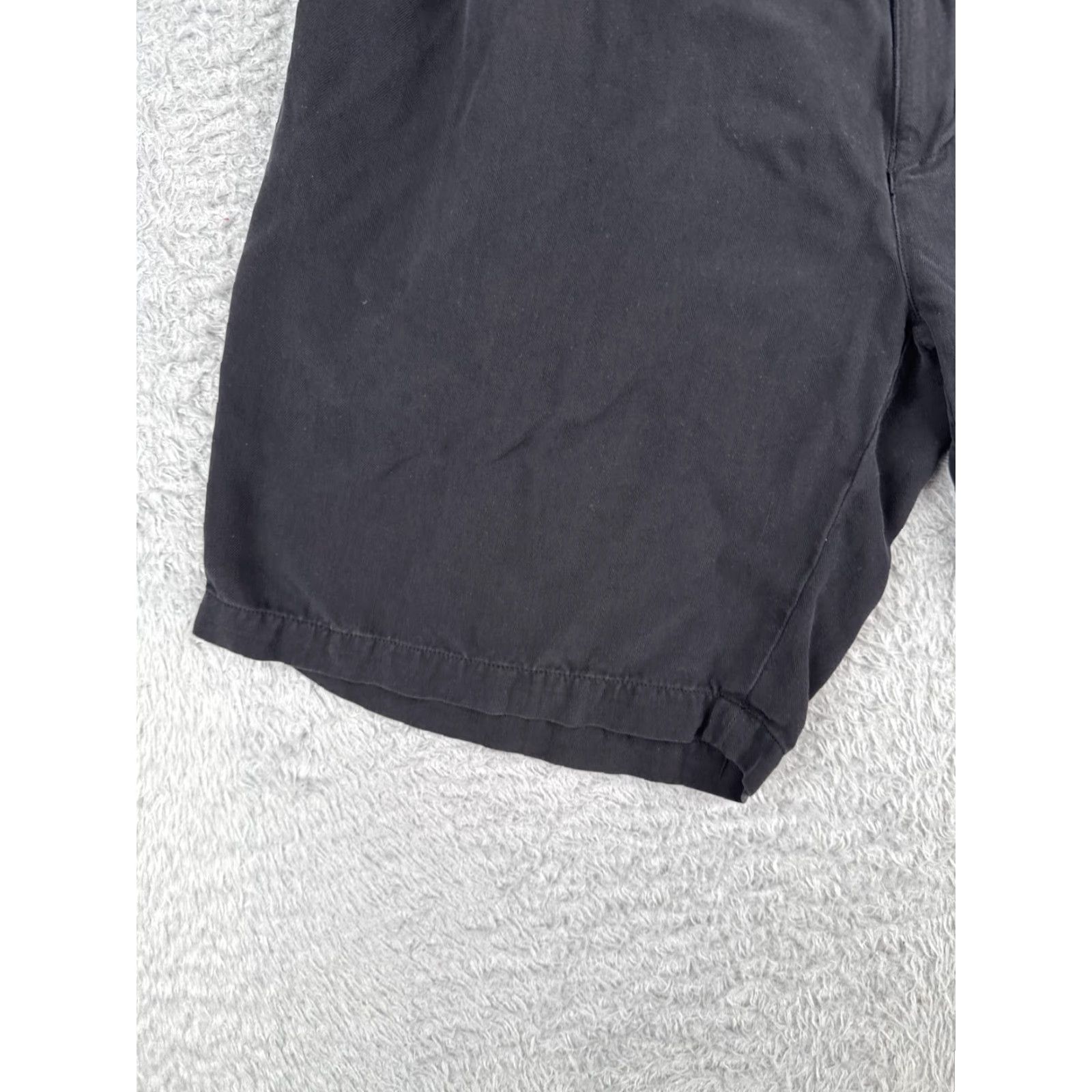 Tommy Bahama Tommy Bahama Shorts Men 33 Black Bermuda Pleated Silk Quick Dry Beach Vacation 9in Mens Size US 33 - 3 Thumbnail