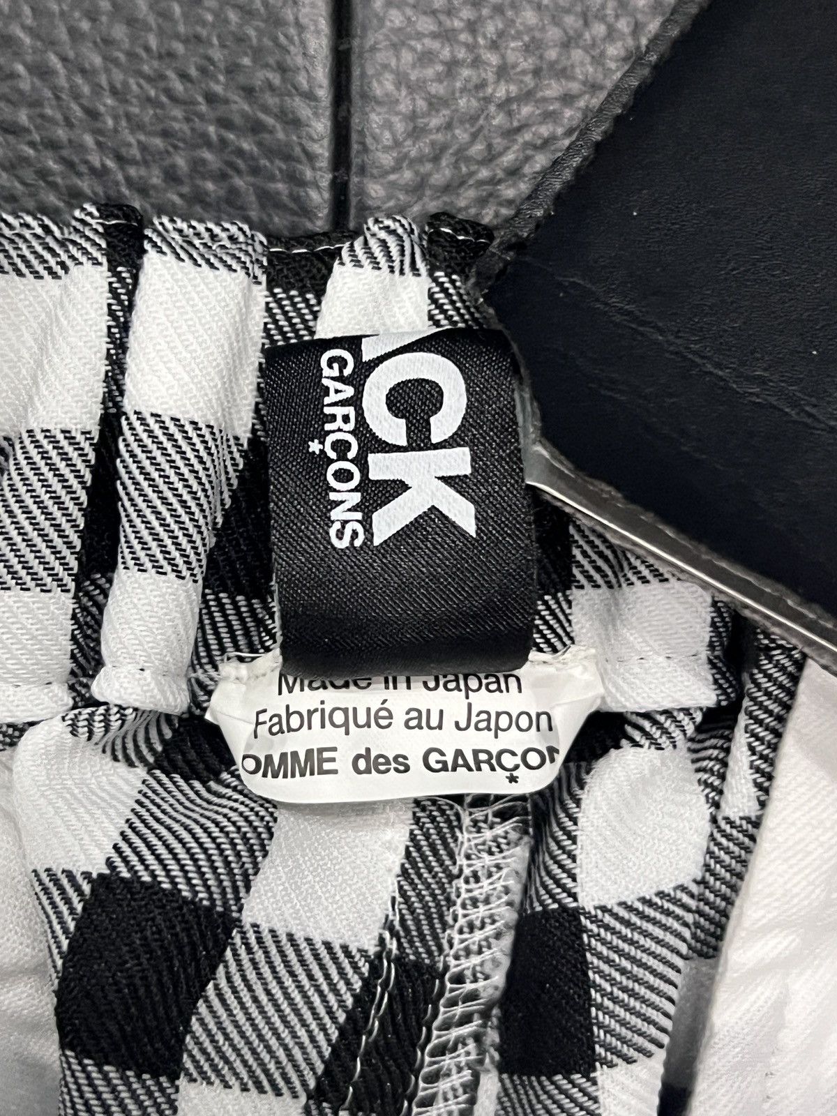 Comme des Garcons Black Black Comme des Garçons 2023 Check Cropped Pants Size US 30 / EU 46 - 10 Thumbnail