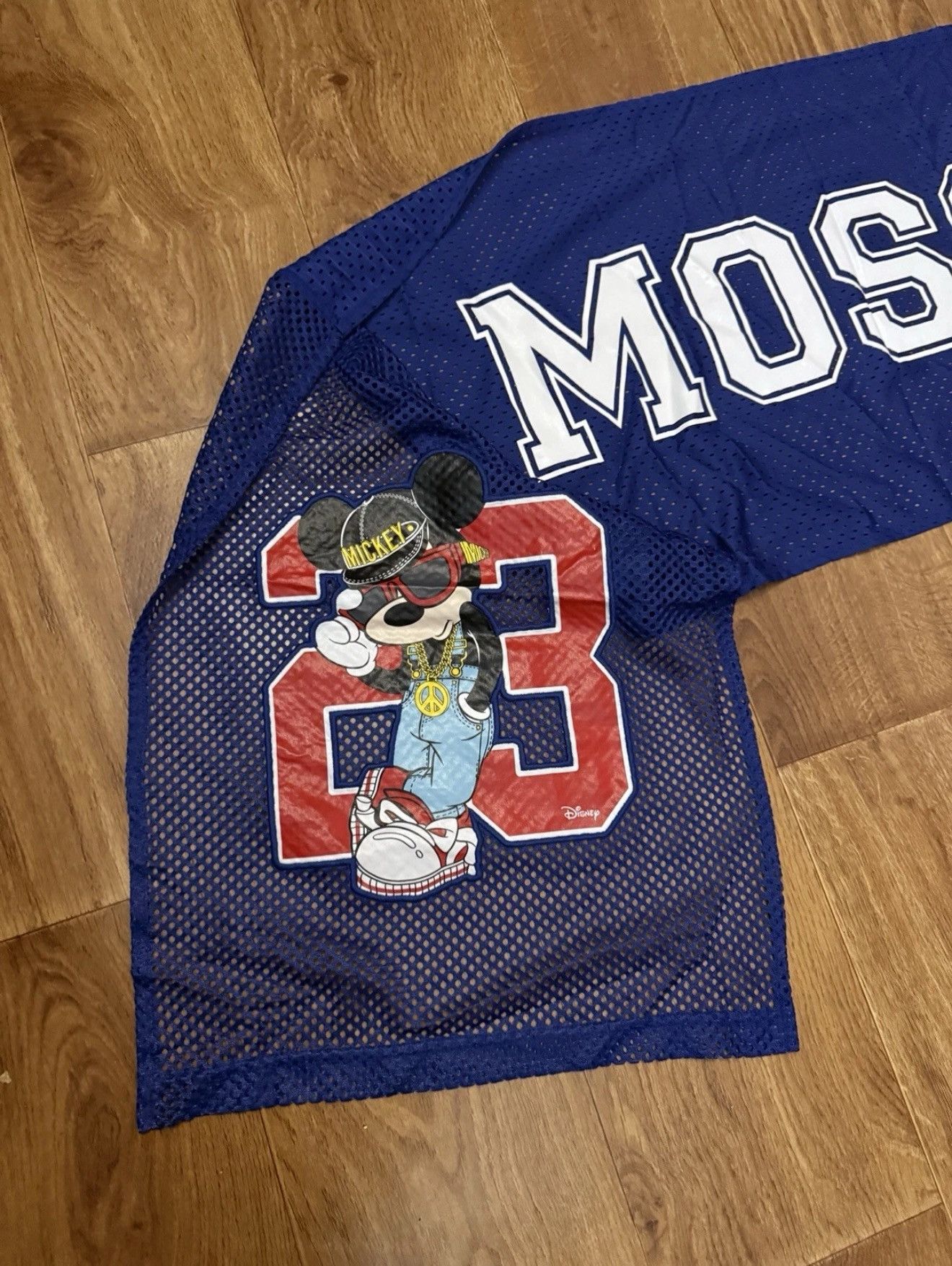 H&M × Moschino Moschino x H&M Brand New Football Mickey Scarf Disney OS Size ONE SIZE - 3 Thumbnail
