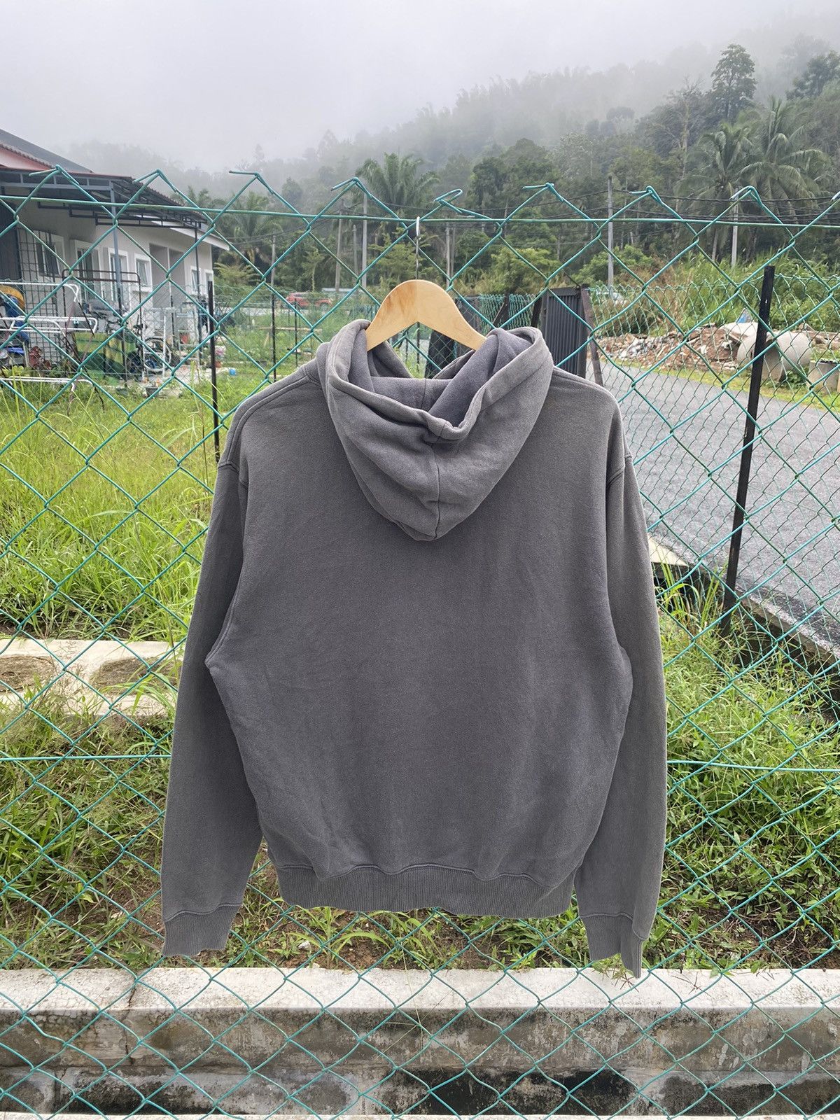 Champion × Vintage Vintage Champion Sun Faded Hoodies Size US L / EU 52-54 / 3 - 2 Thumbnail